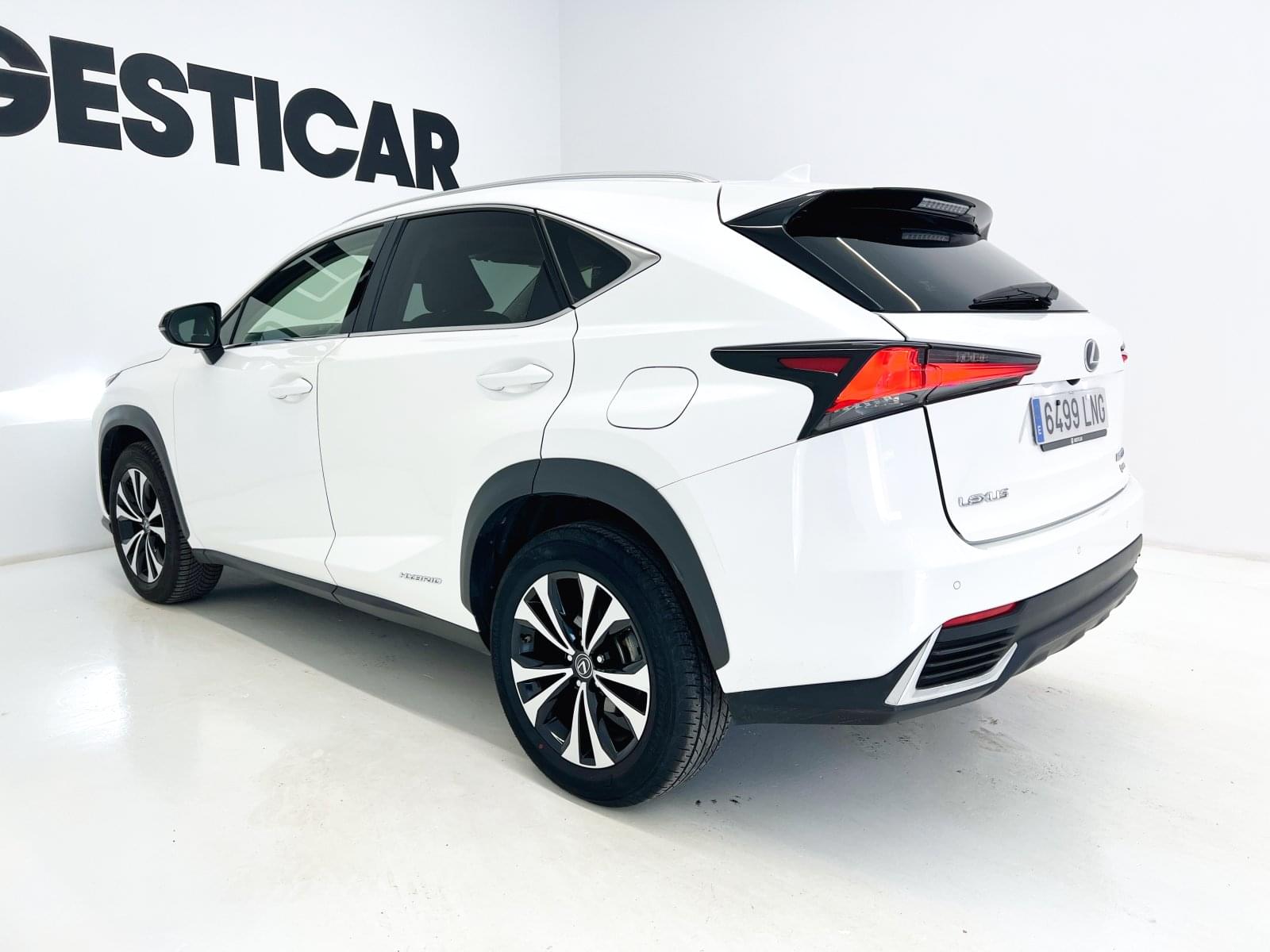 LEXUS NX 2.5 300H PREMIUM 2WD 9 