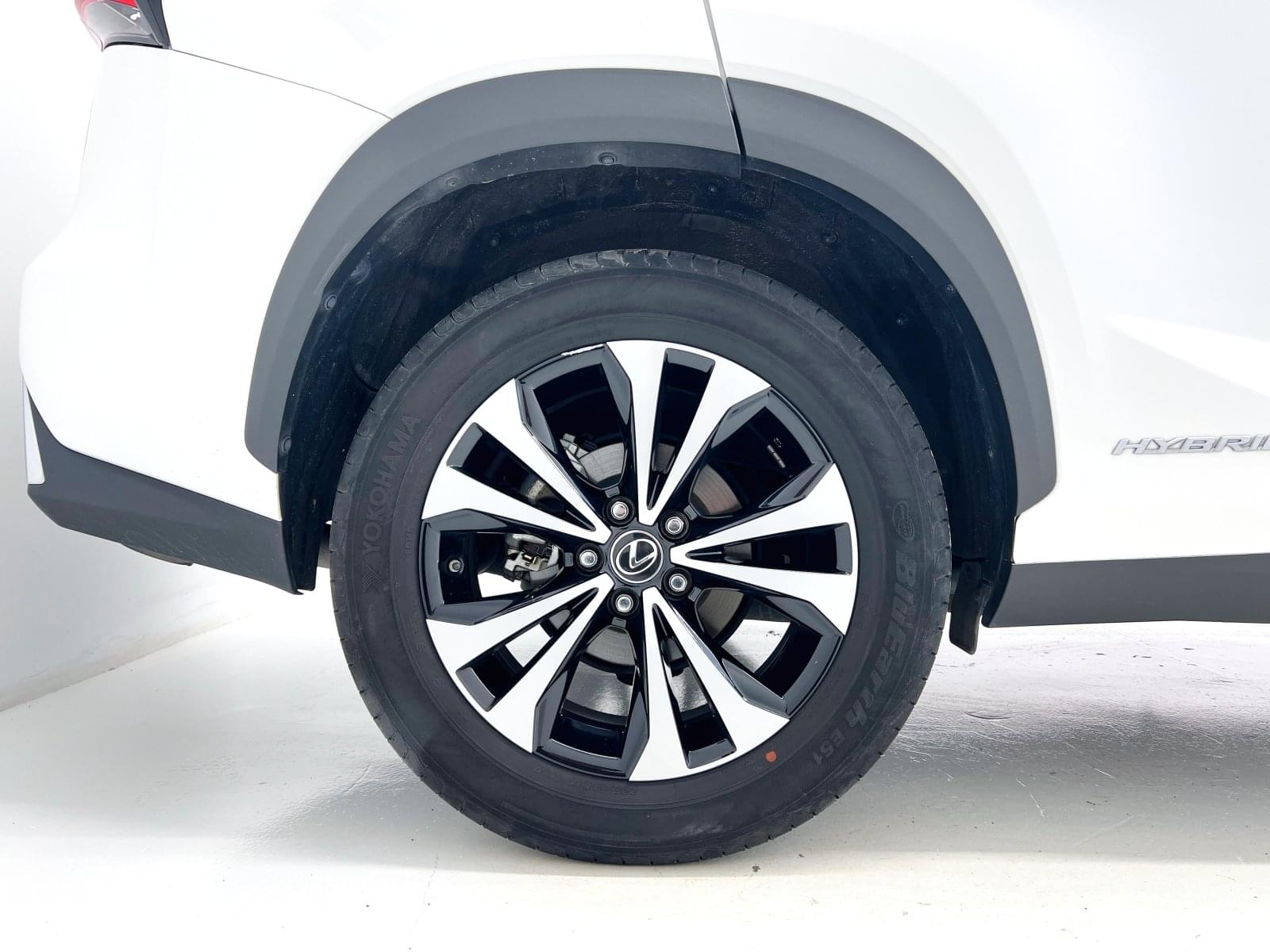 LEXUS NX 2.5 300H PREMIUM 2WD 22 