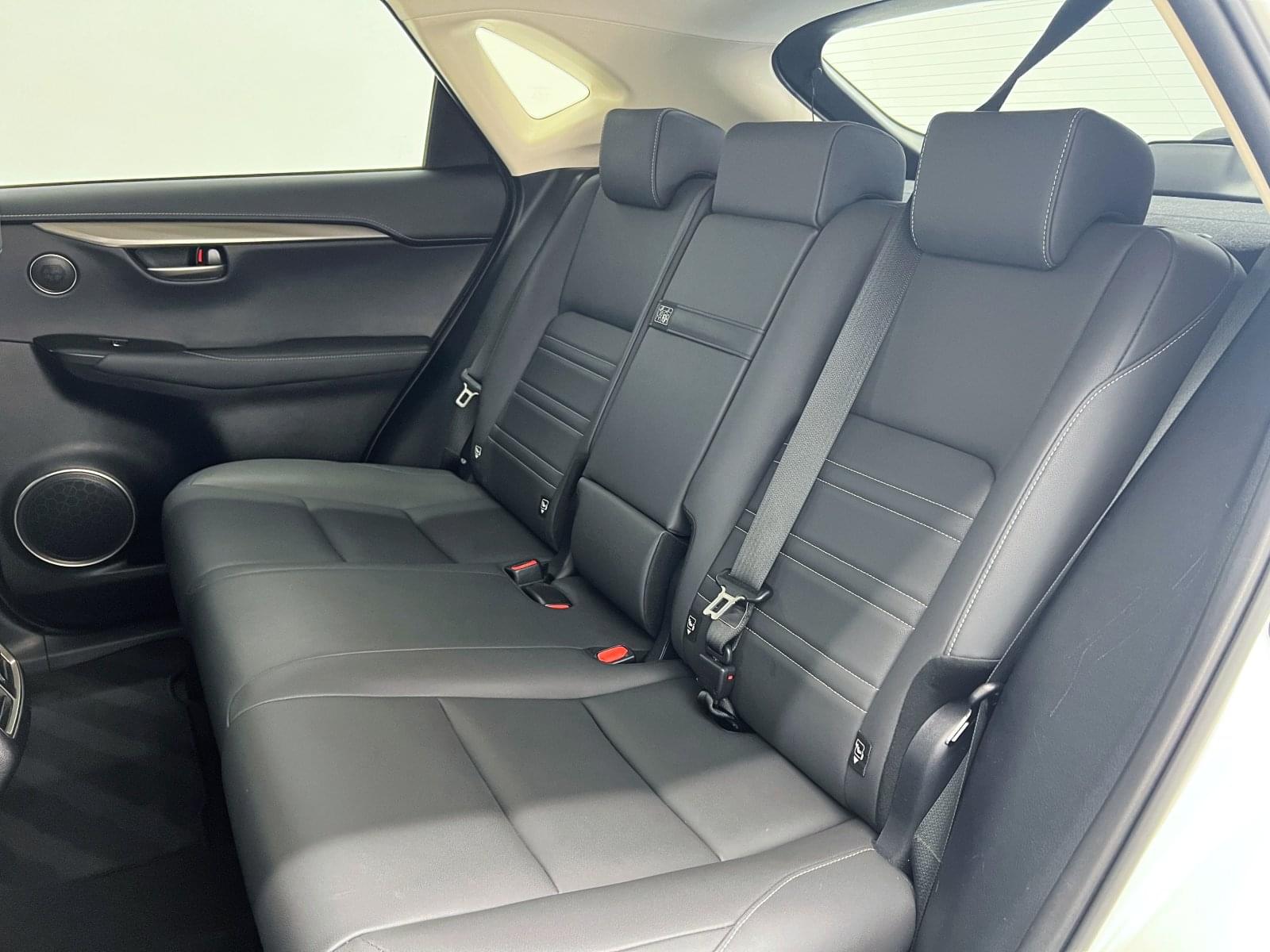 LEXUS NX 2.5 300H PREMIUM 2WD 43 