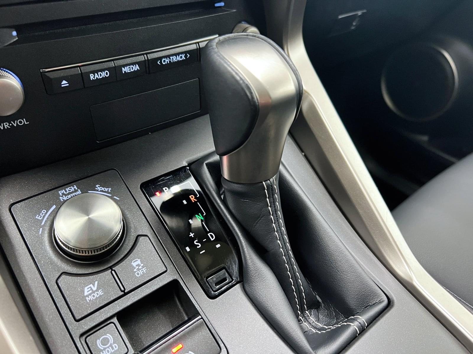 LEXUS NX 2.5 300H PREMIUM 2WD 35 