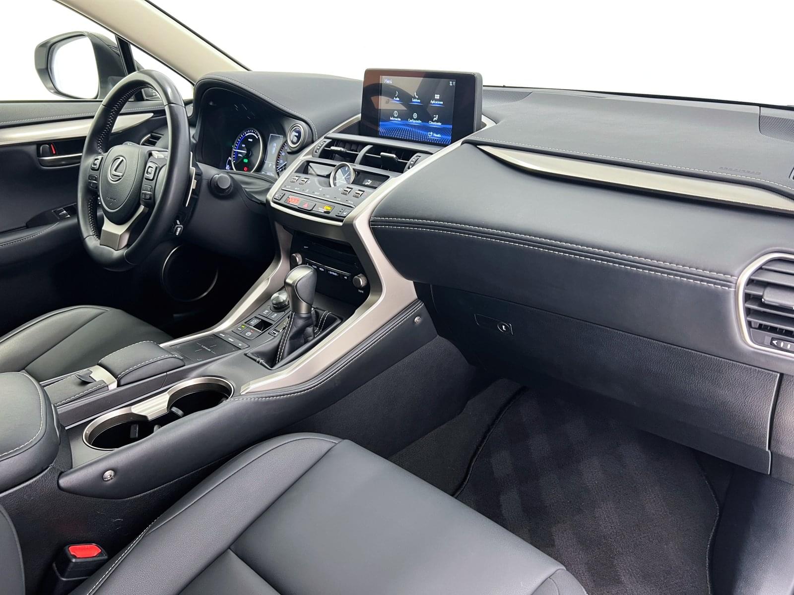 LEXUS NX 2.5 300H PREMIUM 2WD 38 