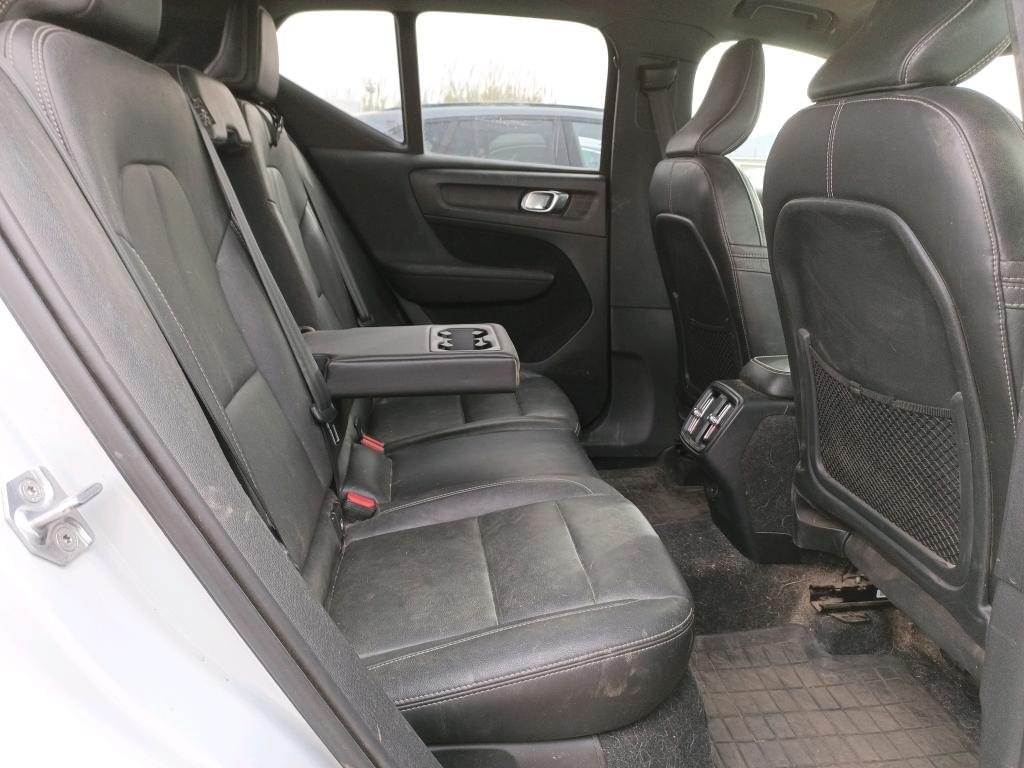 VOLVO XC40 R Design 2WD D3 150CV AT8 8 