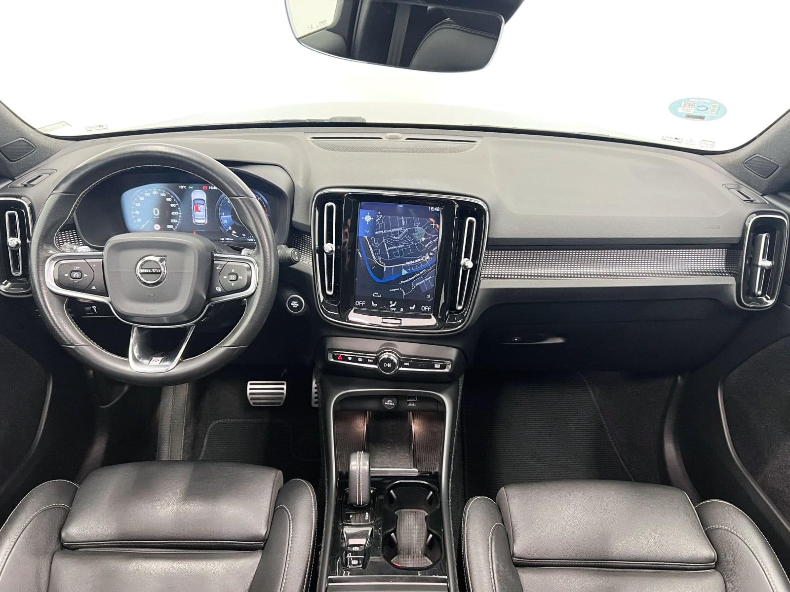 VOLVO XC40 R Design D3 150CV AT8 32 