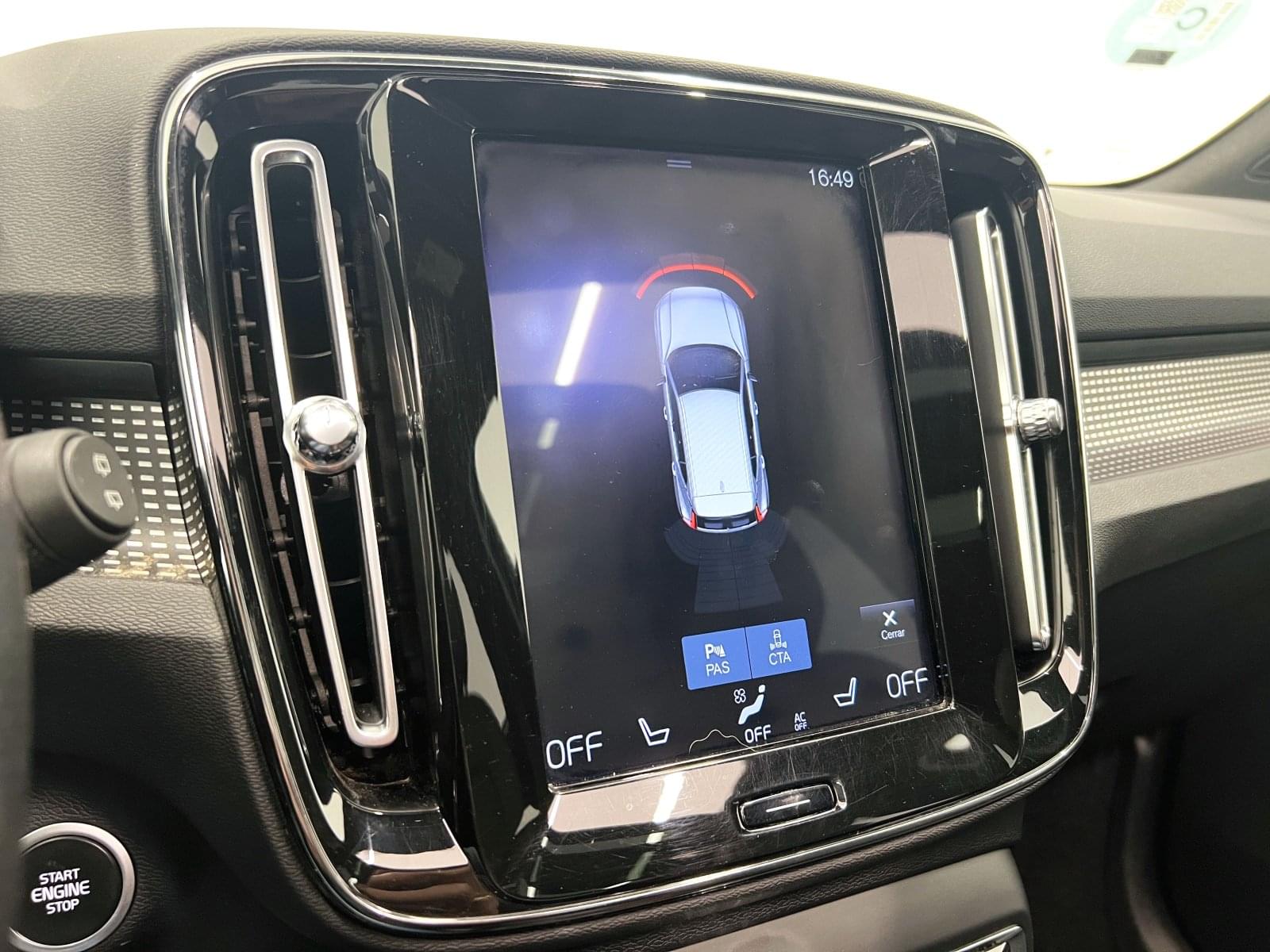 VOLVO XC40 R Design D3 150CV AT8 39 