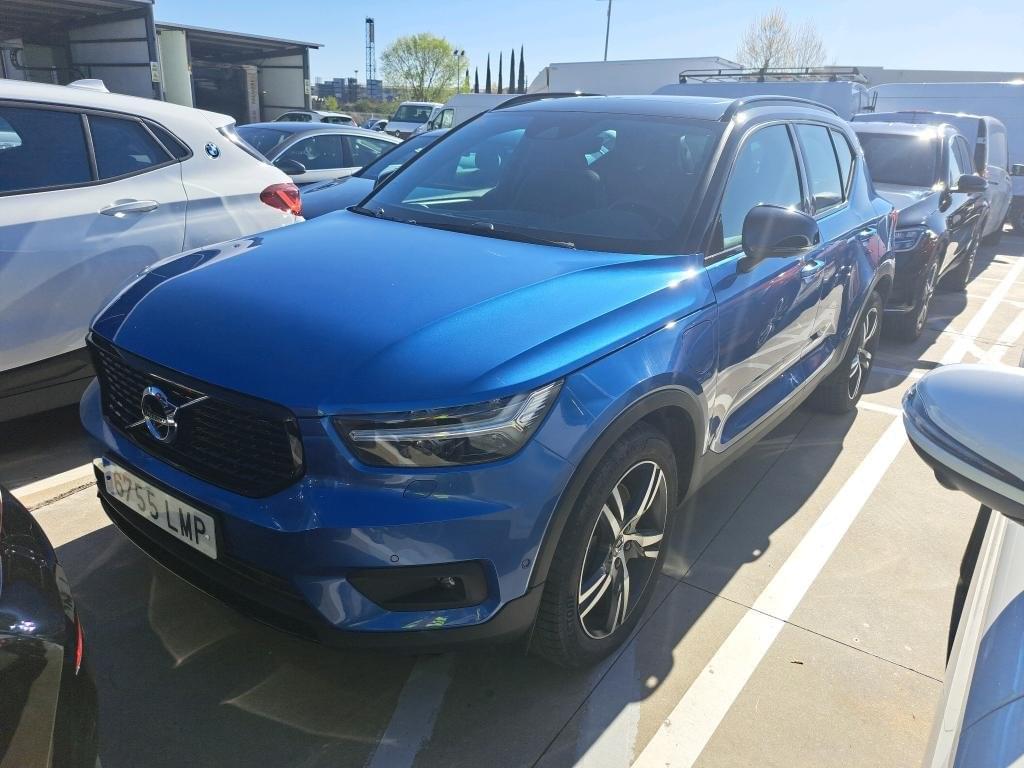 VOLVO XC40 1.5 T5 TWIN RECHARGE R-DESIGN AUTO 2 