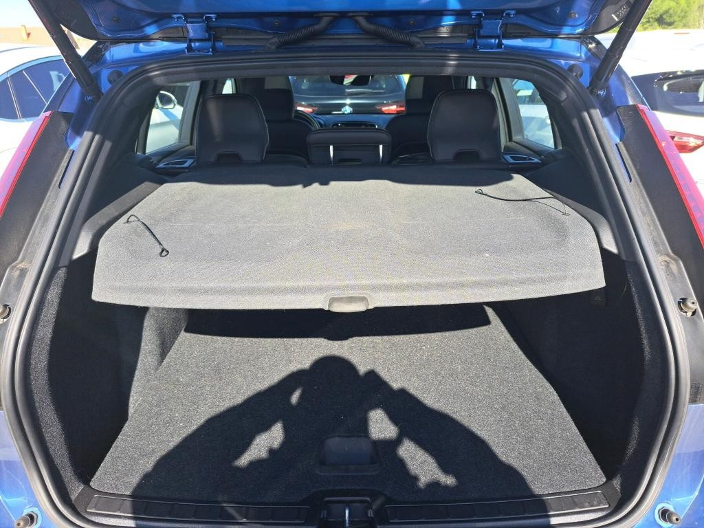 VOLVO XC40 1.5 T5 TWIN RECHARGE R-DESIGN AUTO 5 