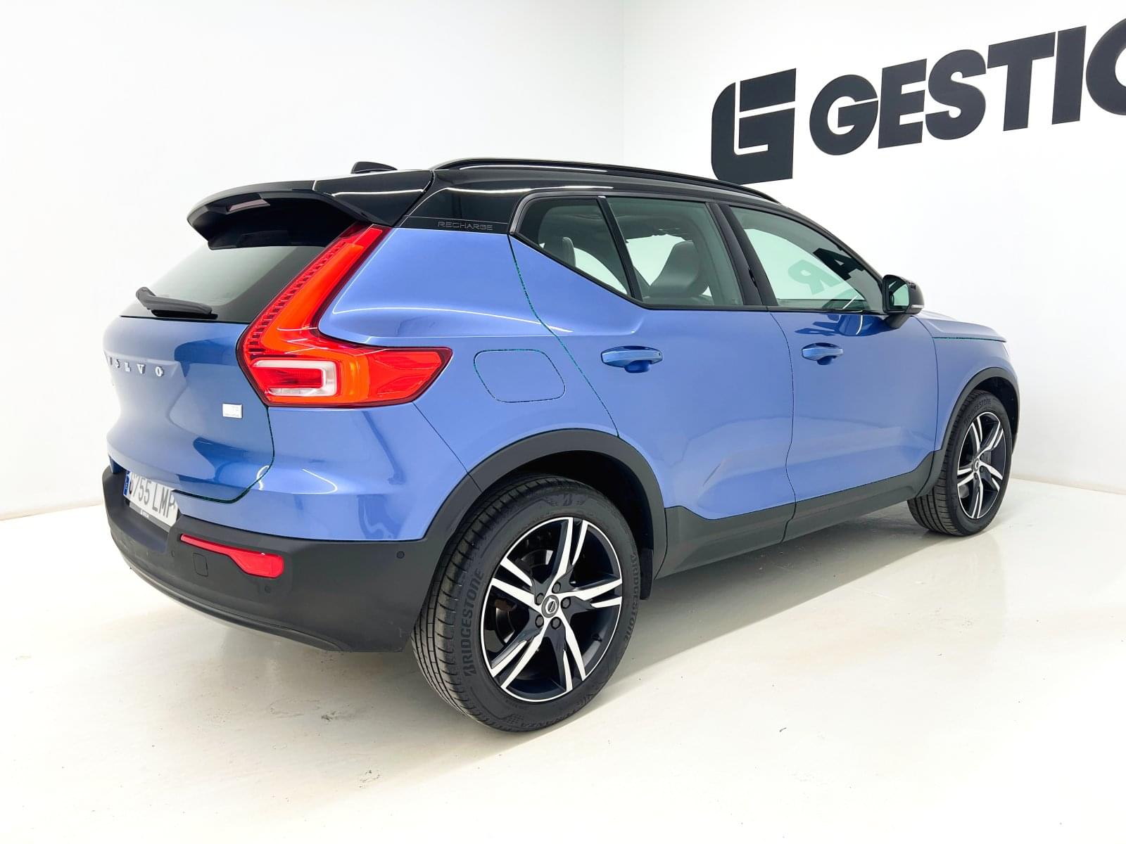 VOLVO XC40 1.5 T5 TWIN RECHARGE R-DESIGN AUTO 19 