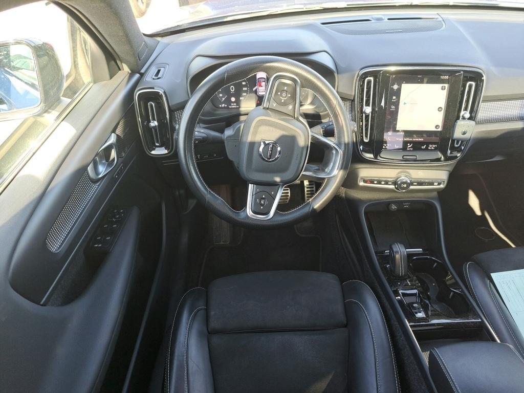 VOLVO XC40 1.5 T5 TWIN RECHARGE R-DESIGN AUTO 6 