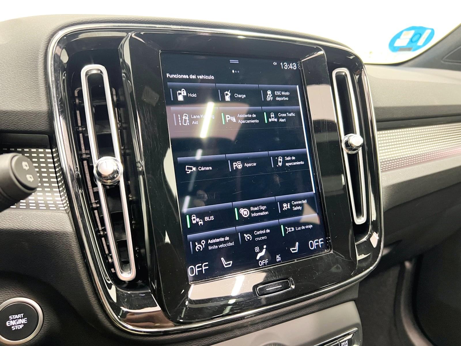 VOLVO XC40 1.5 T5 TWIN RECHARGE R-DESIGN AUTO 37 