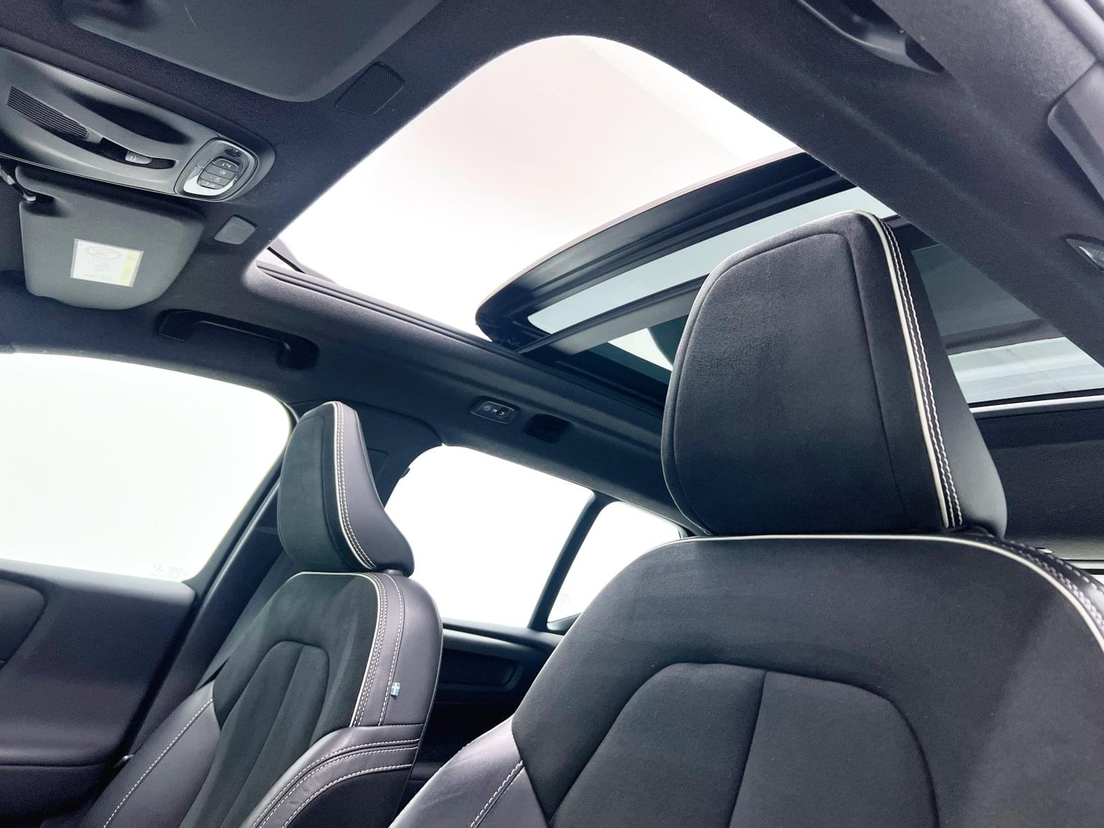 VOLVO XC40 1.5 T5 TWIN RECHARGE R-DESIGN AUTO 25 
