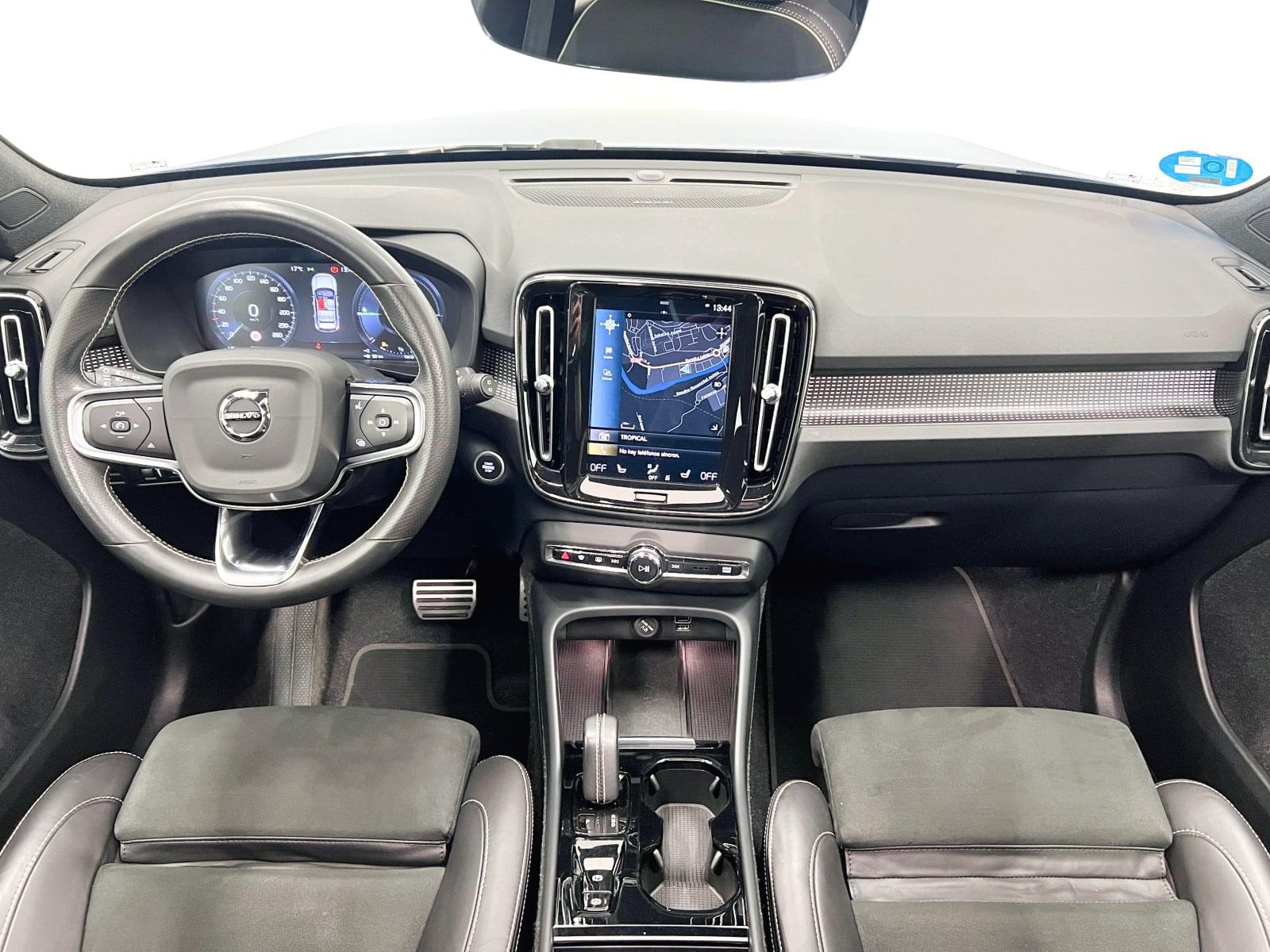 VOLVO XC40 1.5 T5 TWIN RECHARGE R-DESIGN AUTO 30 