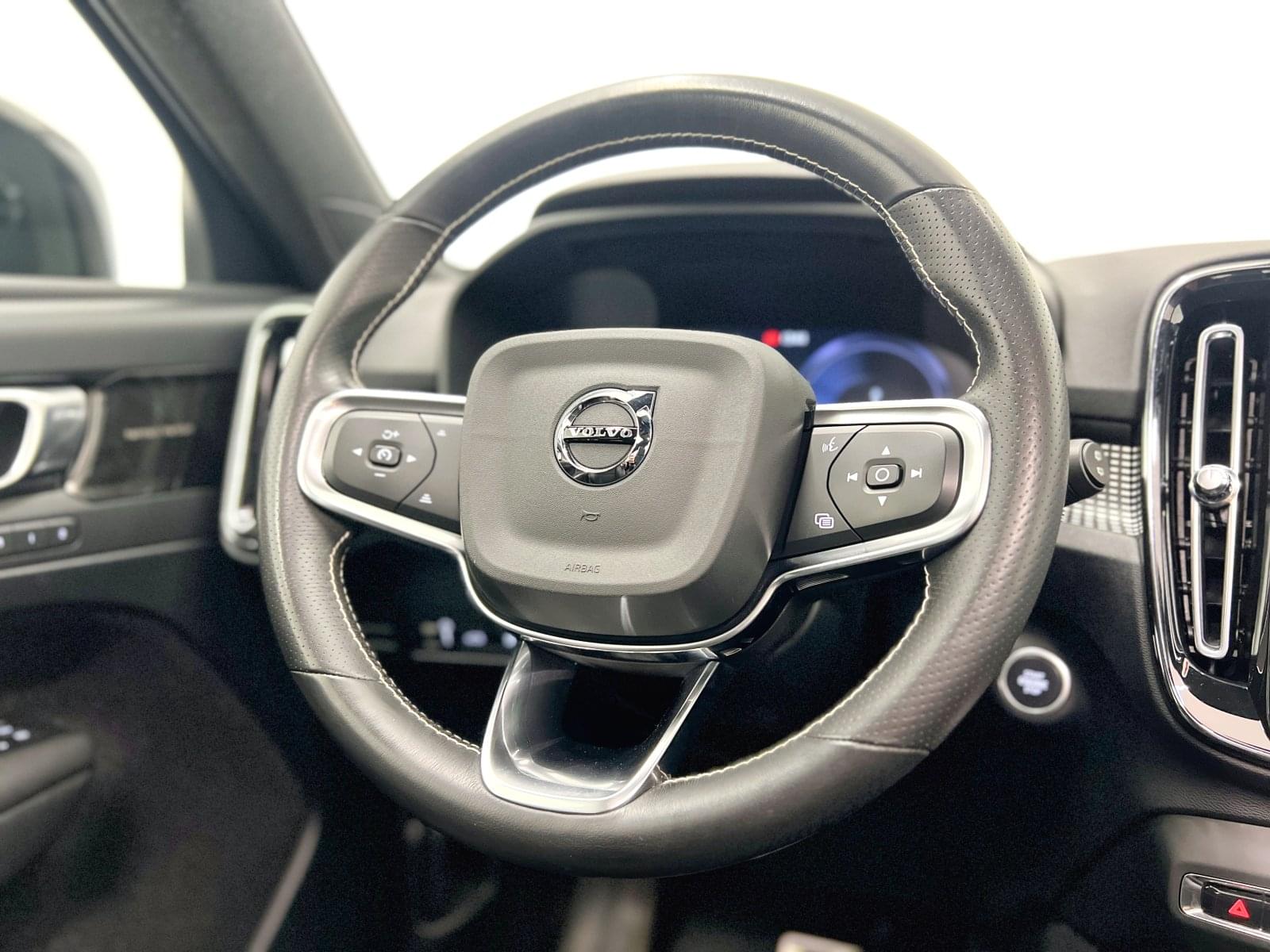 VOLVO XC40 1.5 T5 TWIN RECHARGE R-DESIGN AUTO 31 