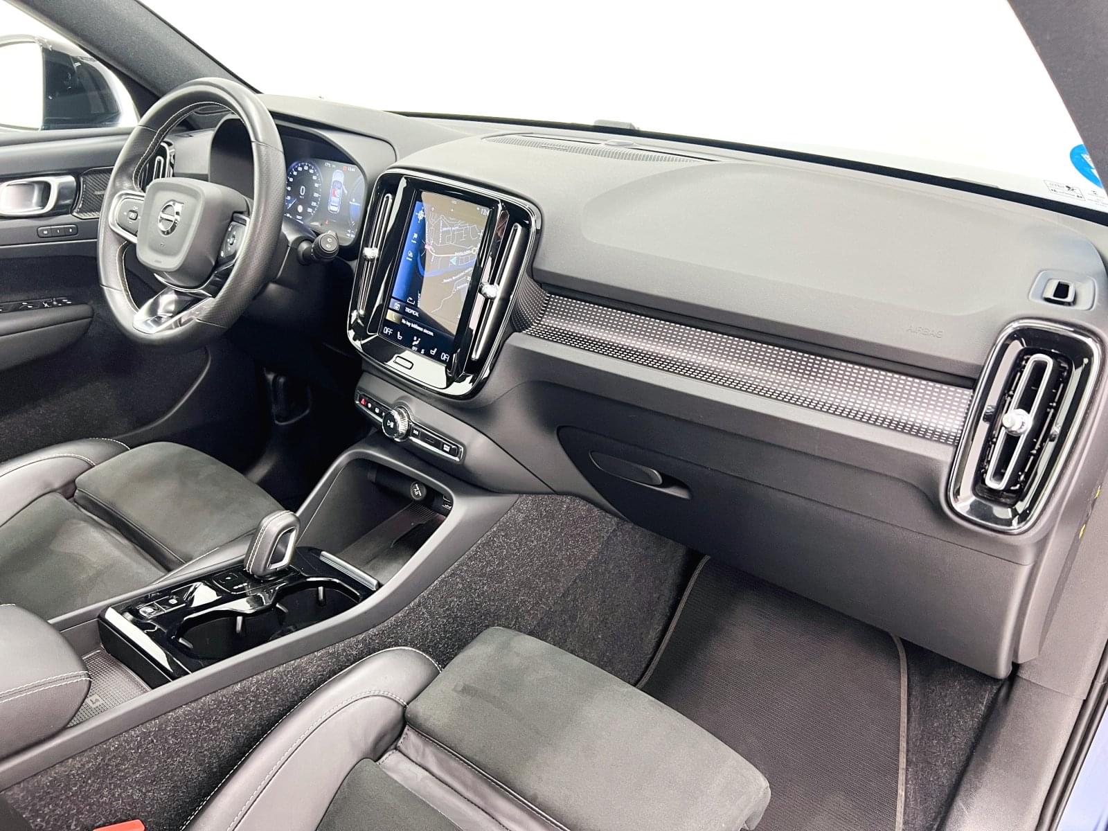 VOLVO XC40 1.5 T5 TWIN RECHARGE R-DESIGN AUTO 41 