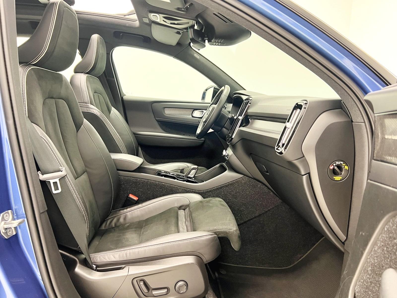 VOLVO XC40 1.5 T5 TWIN RECHARGE R-DESIGN AUTO 42 