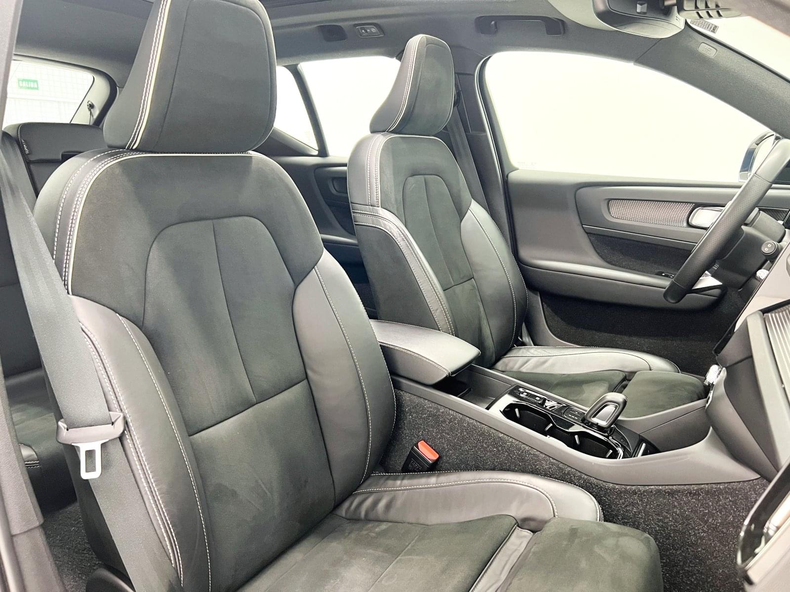 VOLVO XC40 1.5 T5 TWIN RECHARGE R-DESIGN AUTO 43 