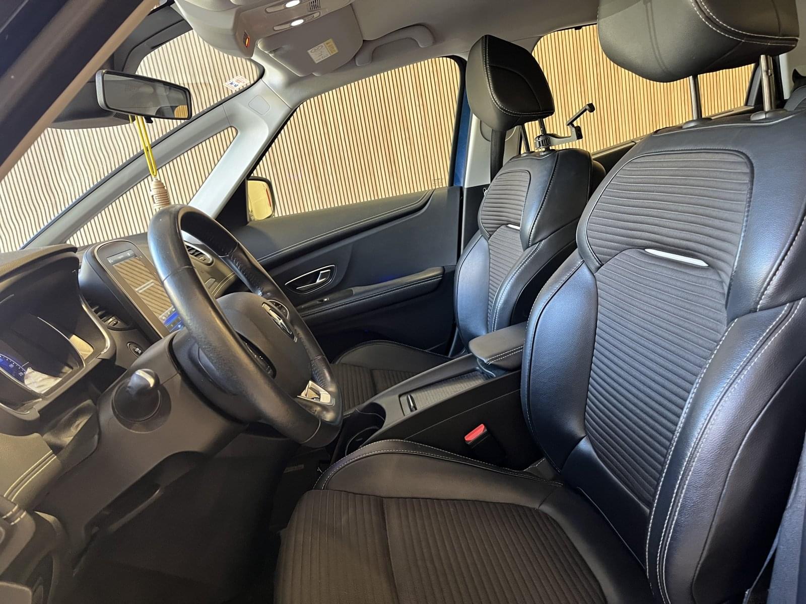 RENAULT GRAND SCéNIC ZEN TCE EDC 160CV 8 