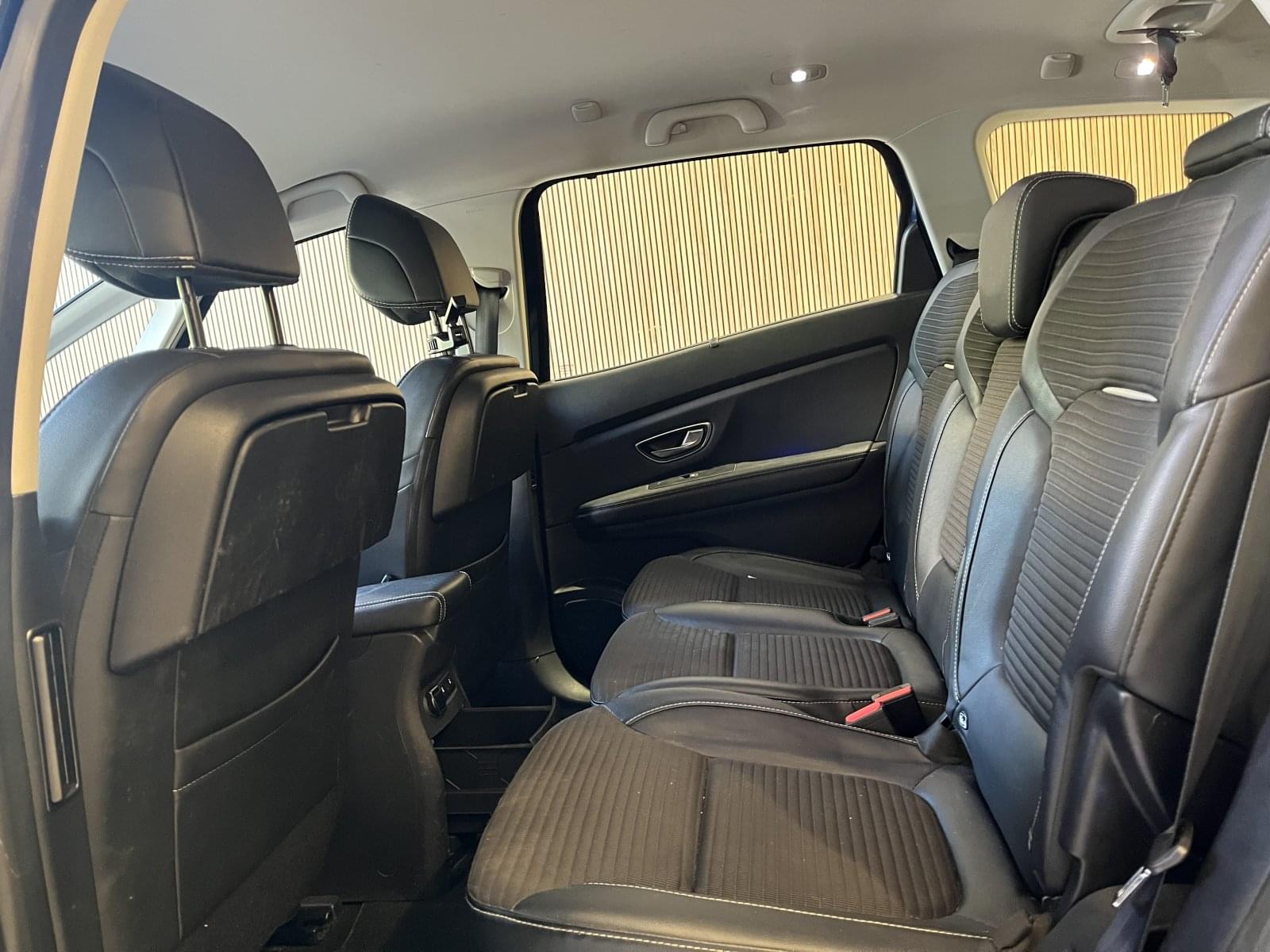 RENAULT GRAND SCéNIC ZEN TCE EDC 160CV 17 