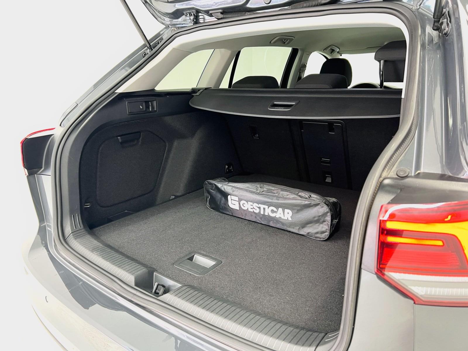 VOLKSWAGEN GOLF VARIANT LIFE 2.0 TDI  115CV DSG7 15 