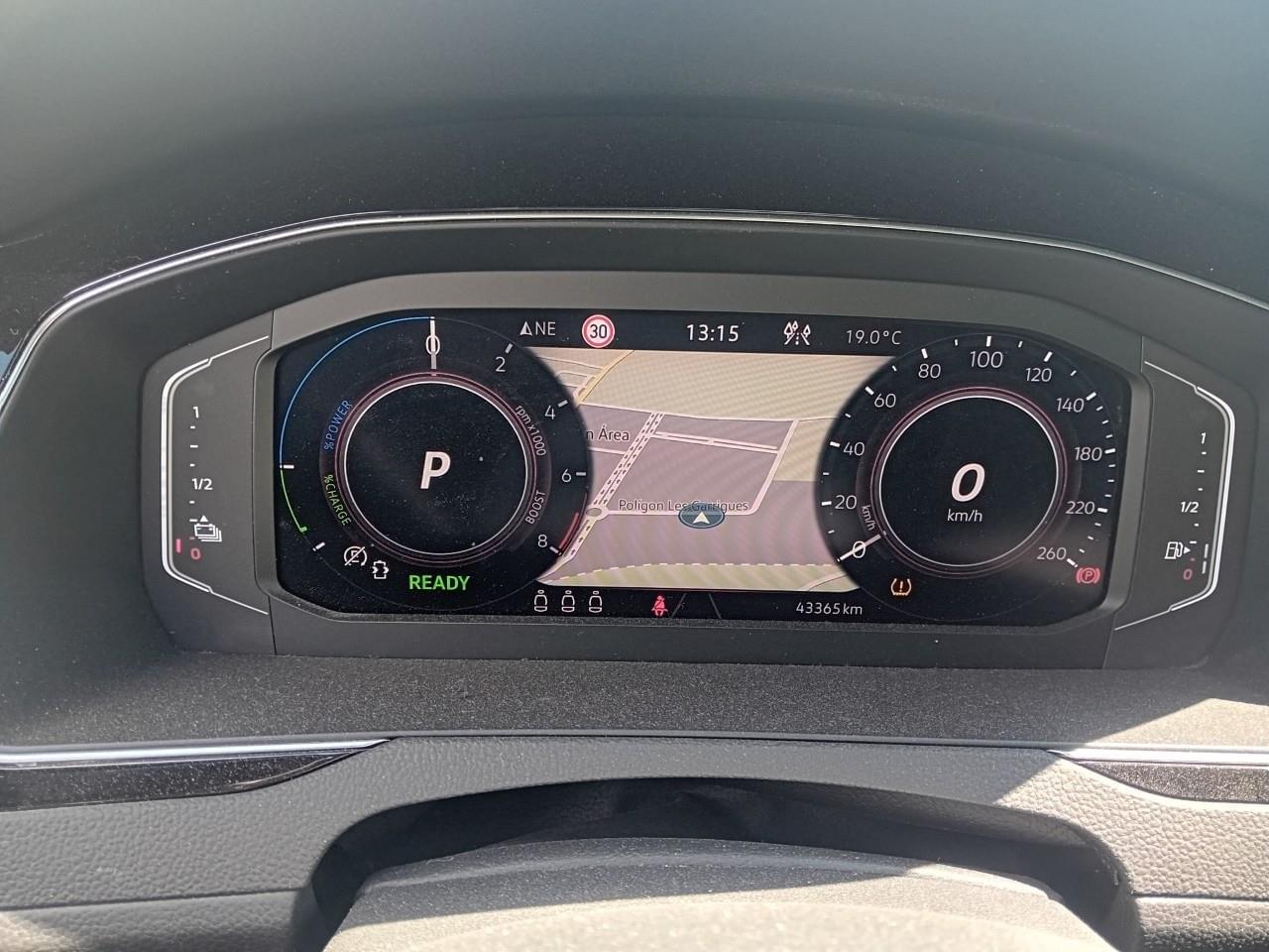 VOLKSWAGEN PASSAT GTE 1.4 TSI 220CV DSG6 9 