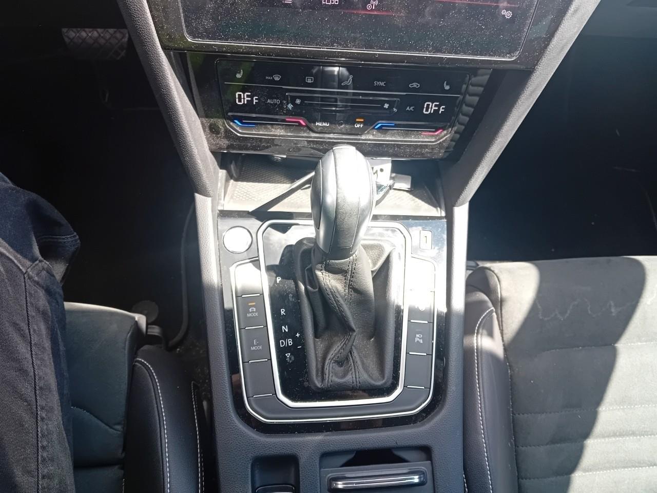 VOLKSWAGEN PASSAT GTE 1.4 TSI 220CV DSG6 11 