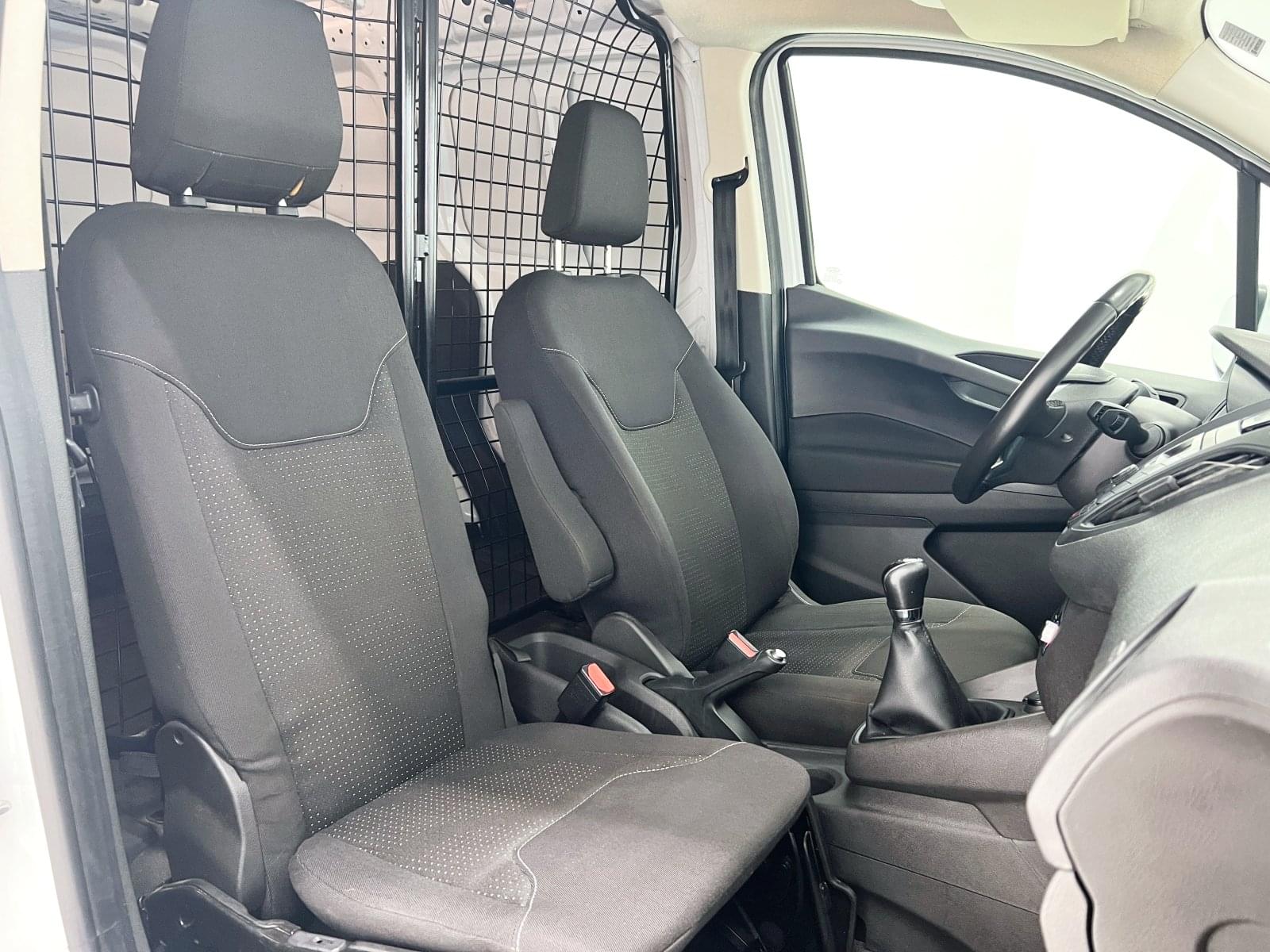 FORD TRANSIT COURIER VAN 1.5 TDCI 56KW TREND 31 