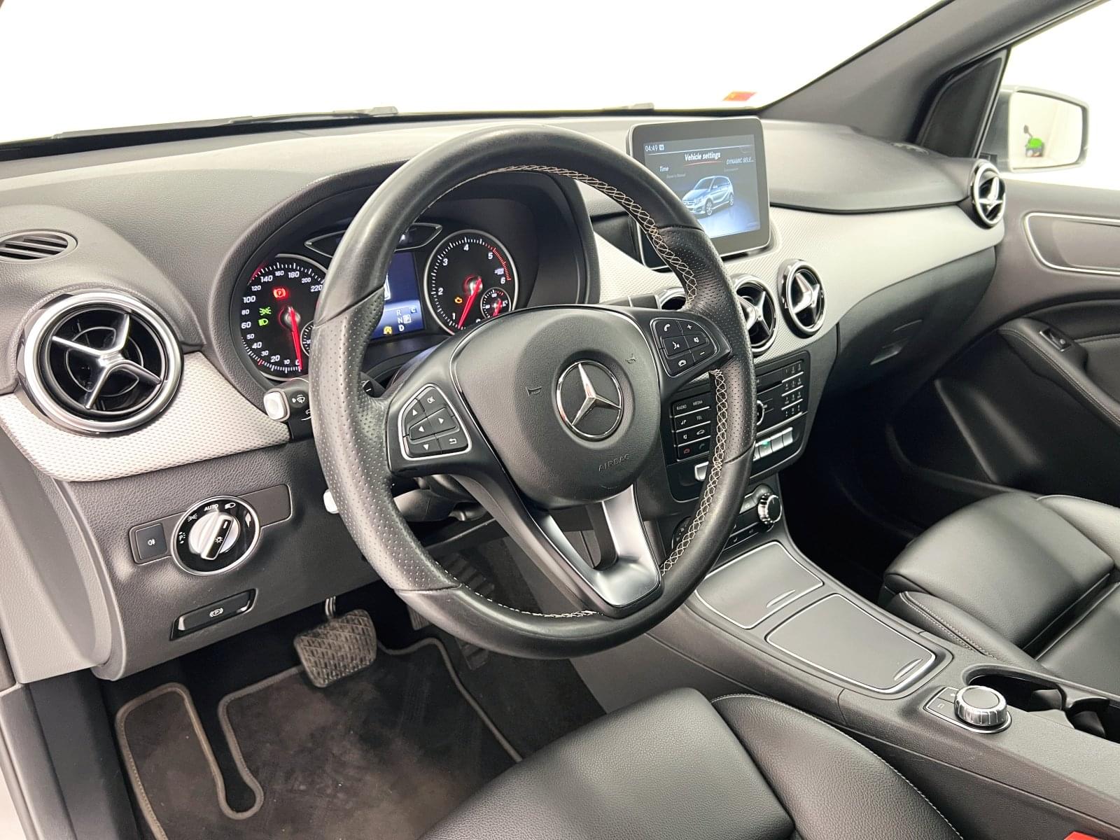 MERCEDES CLASE B 200D 136CV AMG 26 