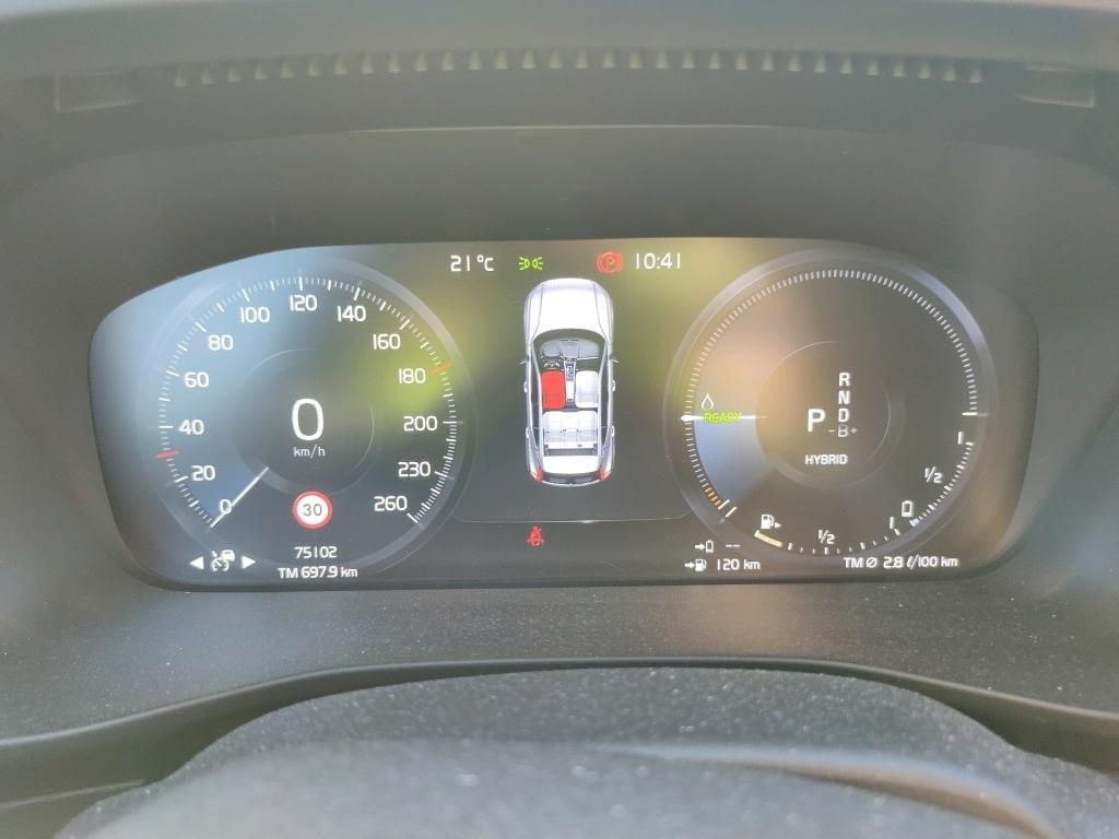 VOLVO XC40 1.5 T5 Twin Recharge R-Design Auto 6 