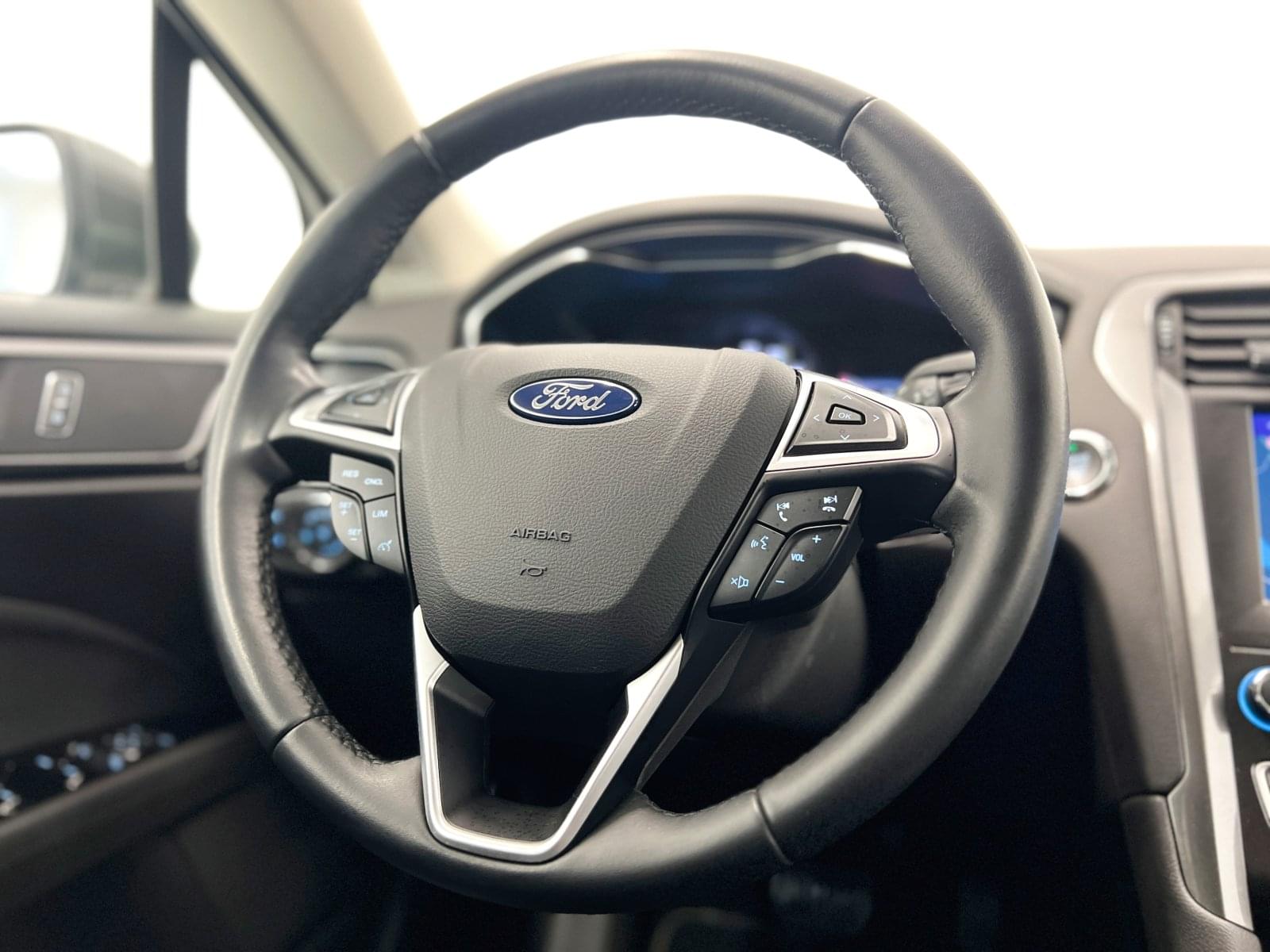 FORD MONDEO 2.0 Híbrido 187 CV Titanium HEV AT SB 28 