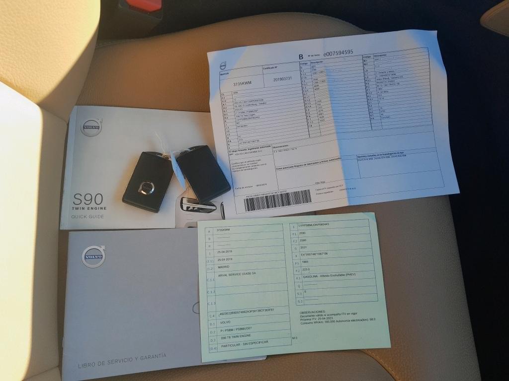 VOLVO S90 2.0 T8 TWIN AWD MOMENTUM AUTO 13 