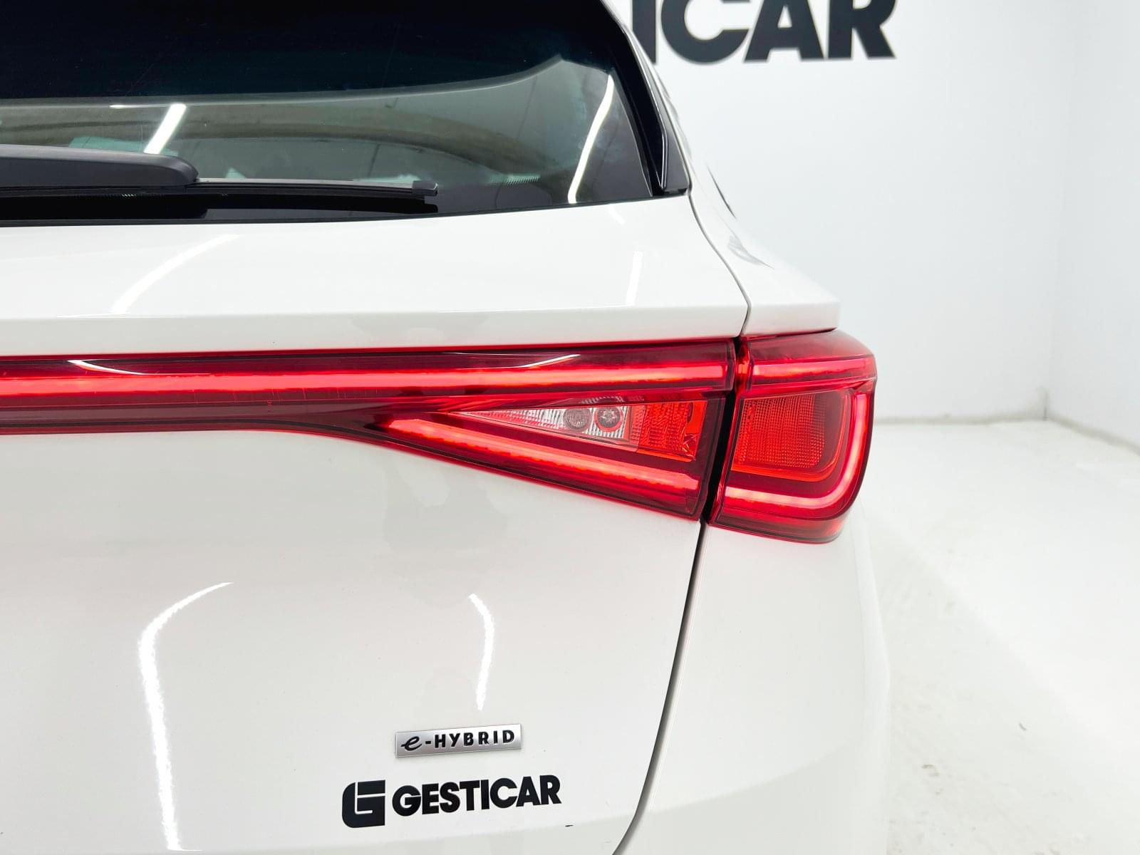SEAT LEÓN 1.4 e-Hybrid DSG-6 S&S Xcellence  204 CV 17 