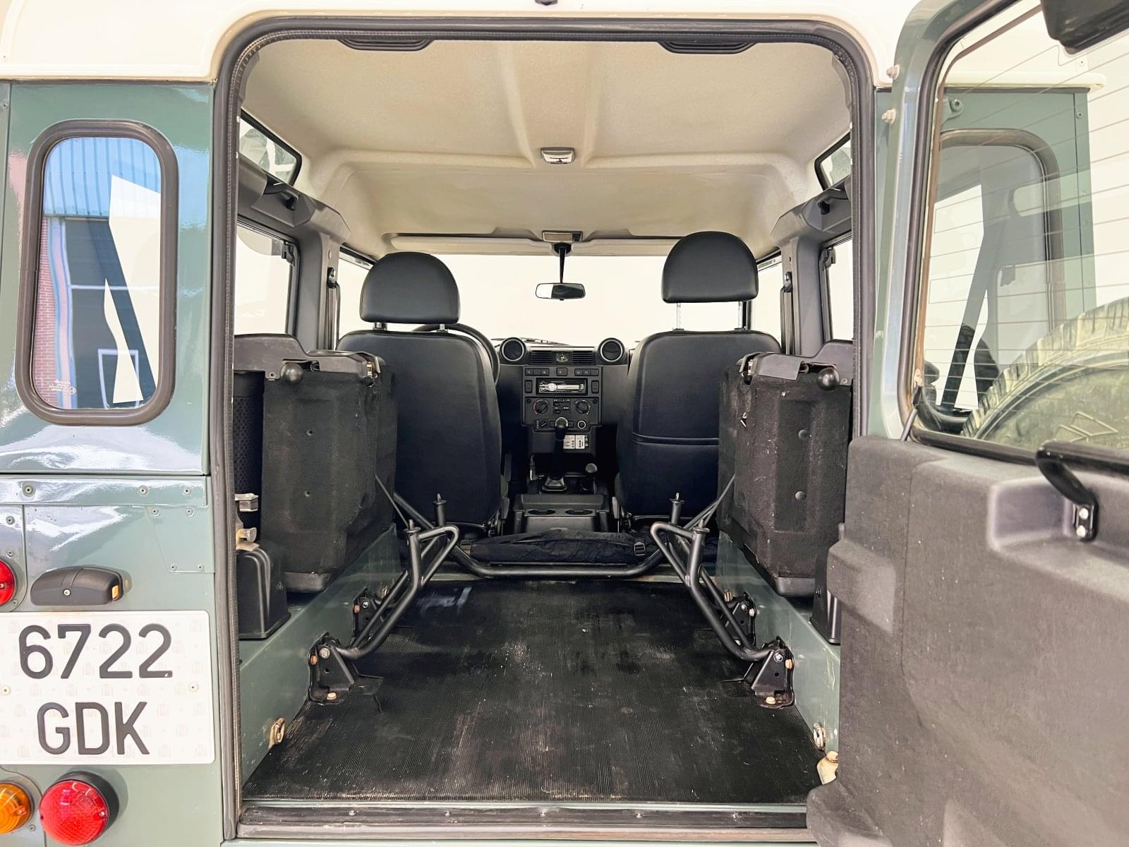 LAND ROVER DEFENDER 90 2.5TD5 SW SE 19 