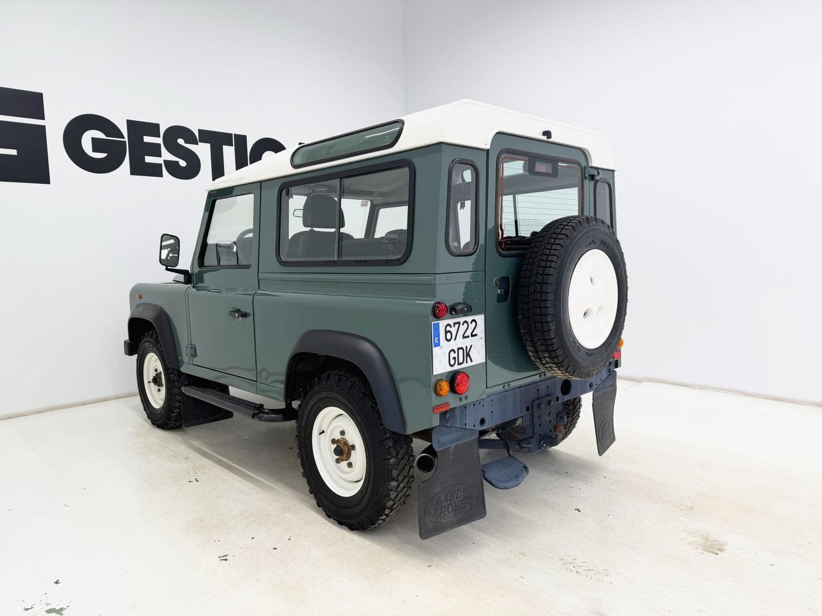 LAND ROVER DEFENDER 90 2.5TD5 SW SE 15