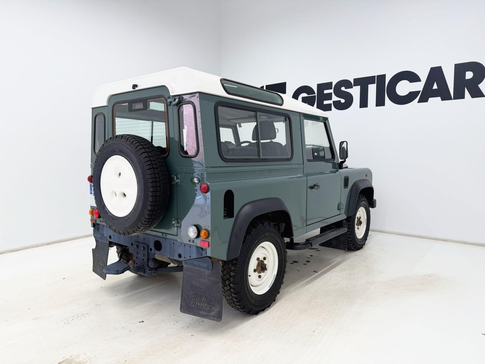 LAND ROVER DEFENDER 90 2.5TD5 SW SE 23
