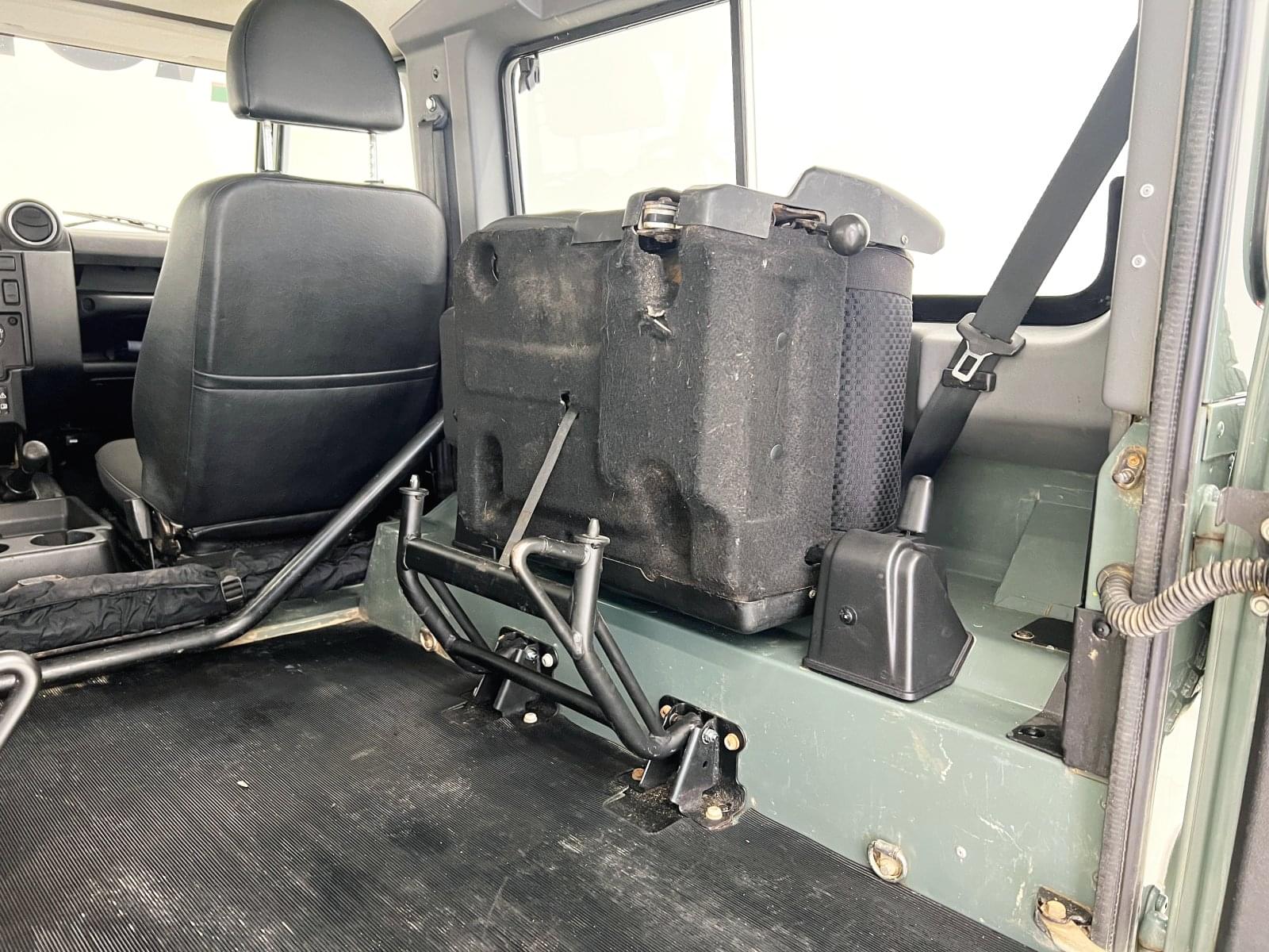 LAND ROVER DEFENDER 90 2.5TD5 SW SE 46 