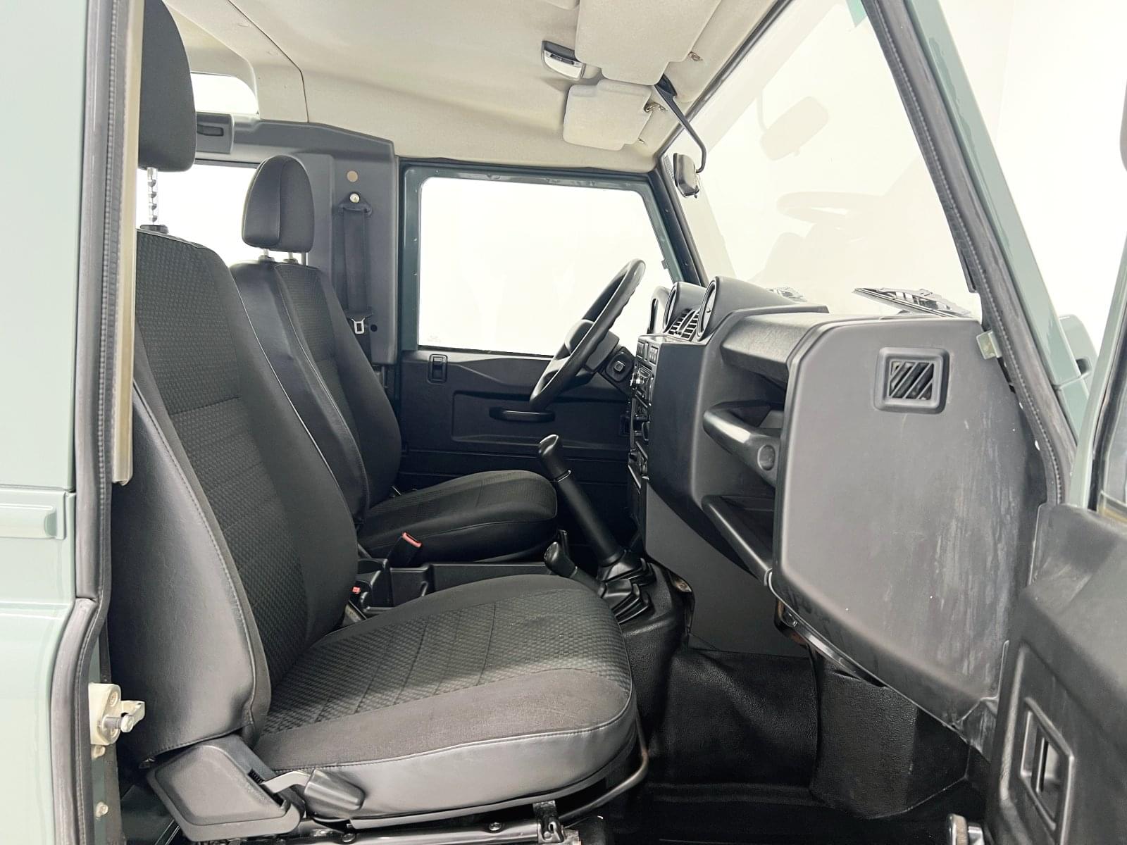 LAND ROVER DEFENDER 90 2.5TD5 SW SE 43 