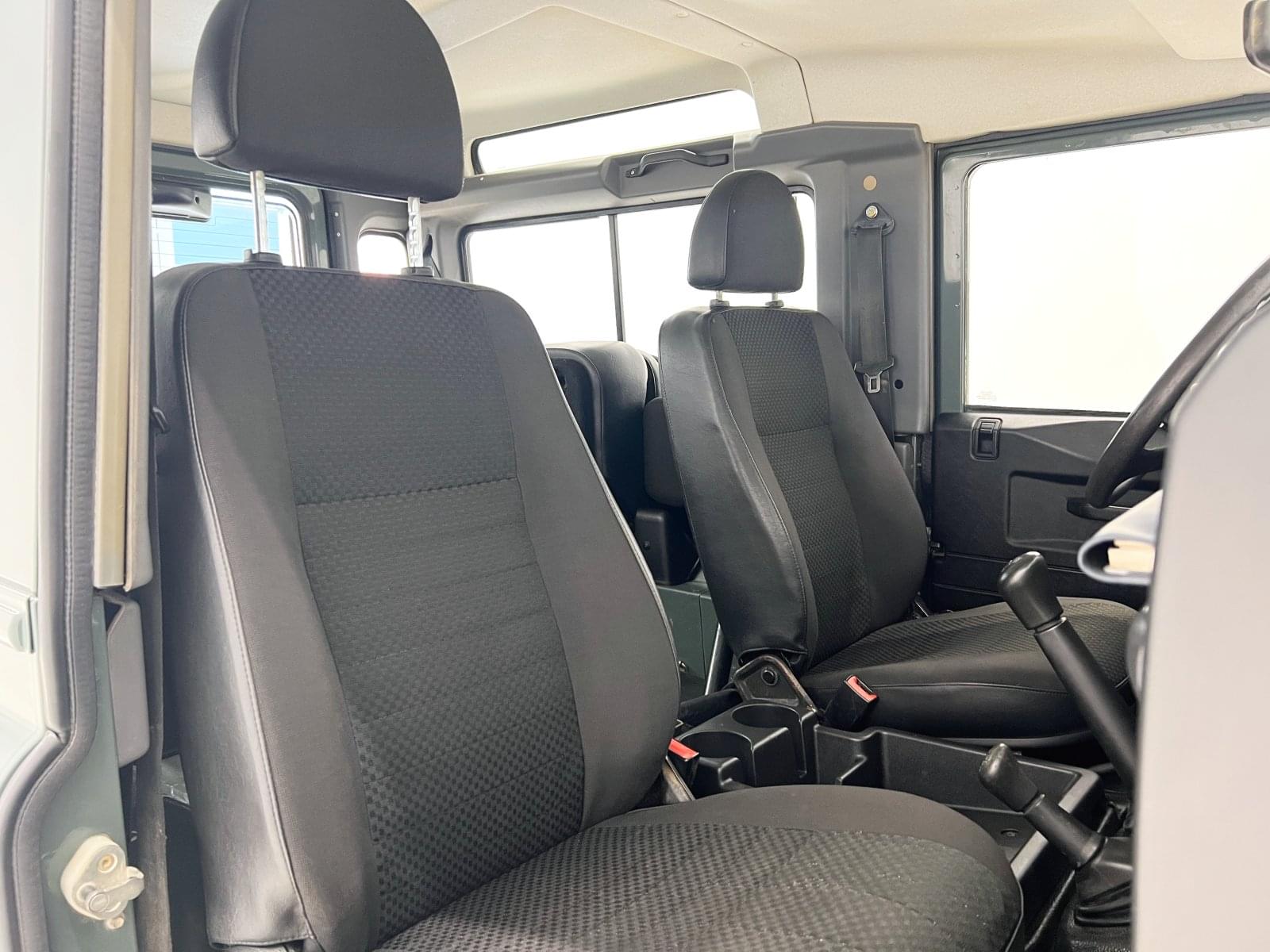 LAND ROVER DEFENDER 90 2.5TD5 SW SE 44 
