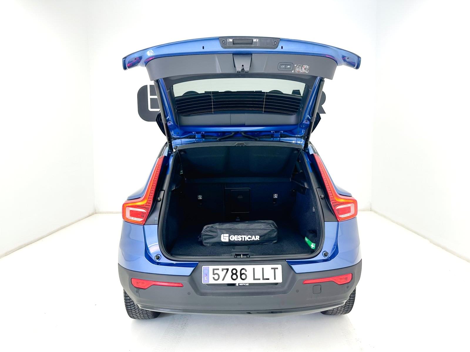 VOLVO XC40 1.5 T5 TWIN RECHARGE R-DESIGN EXP 262CV 12 