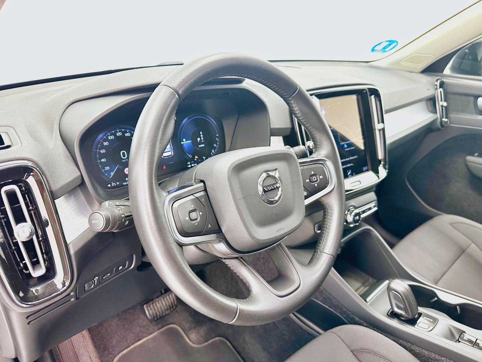 VOLVO XC40 1.5 T5 TWIN RECHARGE R-DESIGN EXP 262CV 25 