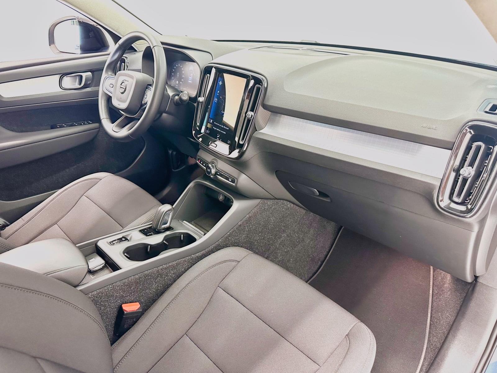 VOLVO XC40 1.5 T5 TWIN RECHARGE R-DESIGN EXP 262CV 34 