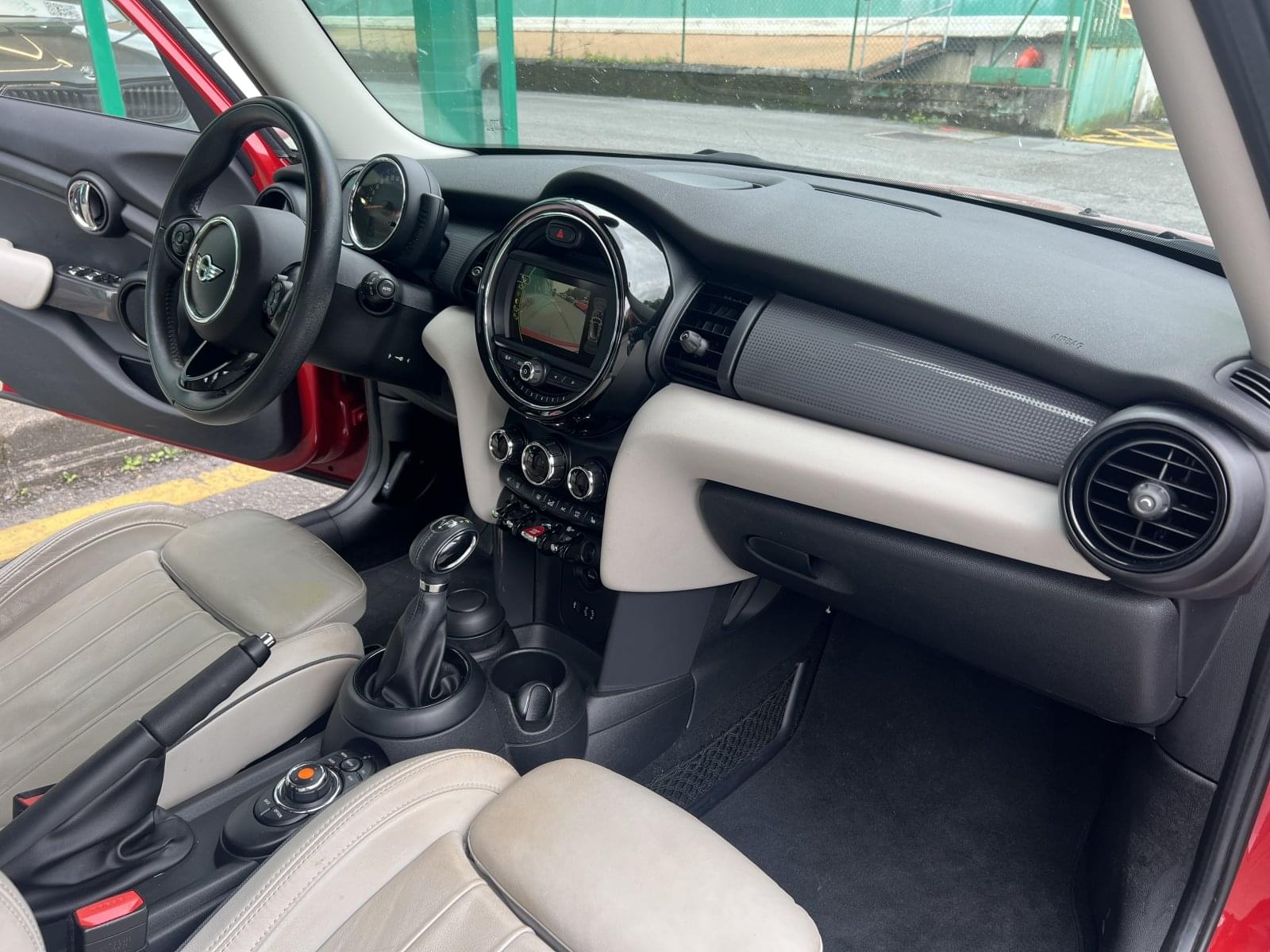 MINI MINI COOPER 5P AUTO 17 