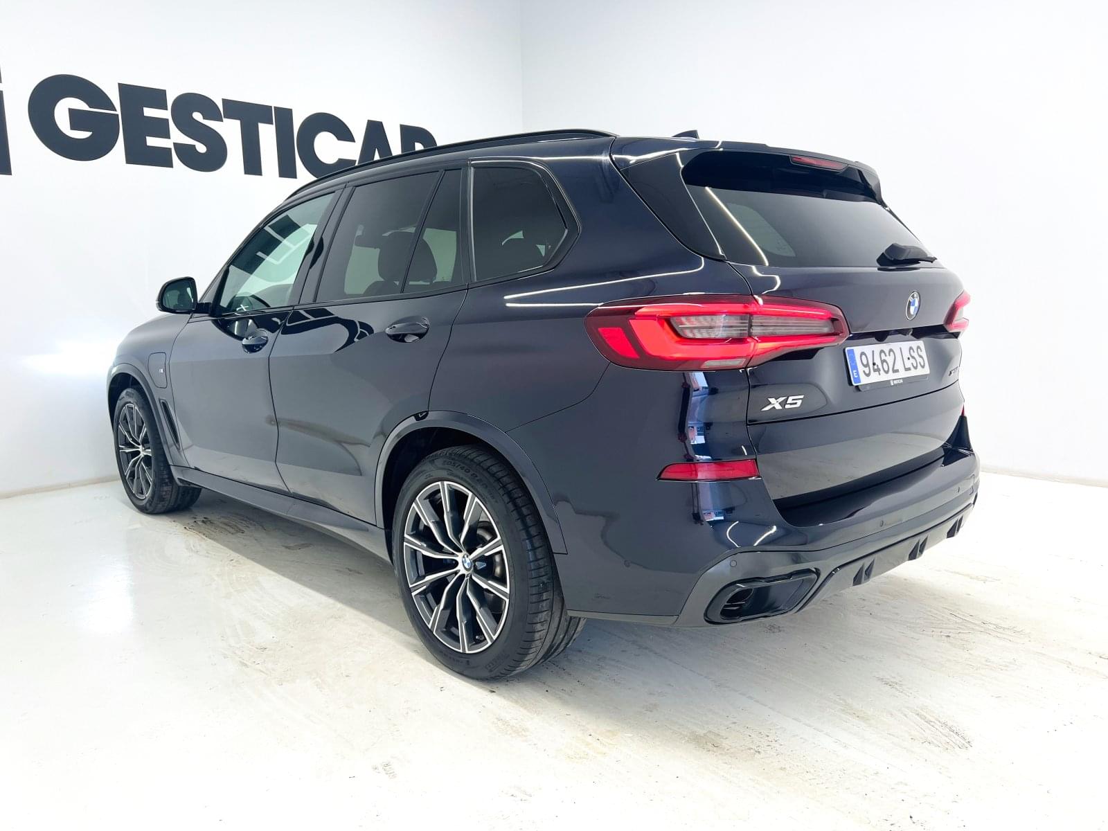 BMW X5 XDRIVE45E 12 