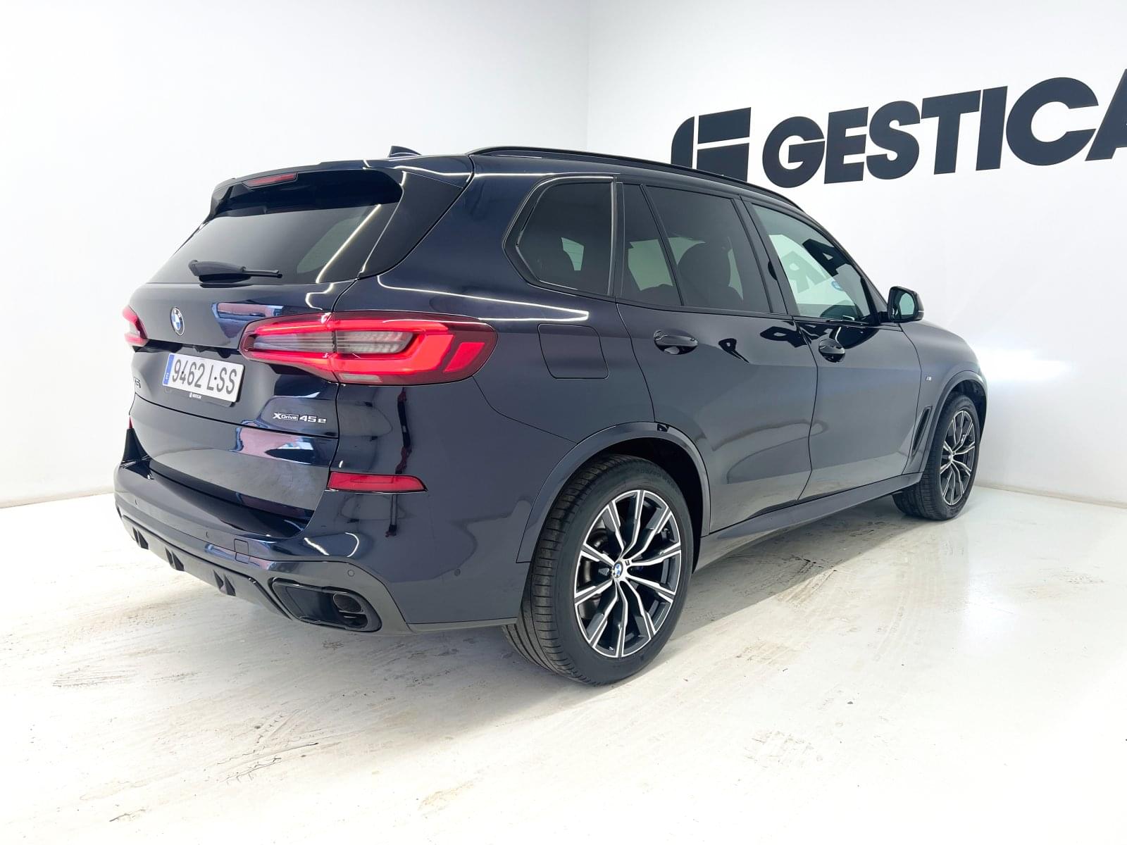BMW X5 XDRIVE45E 22 