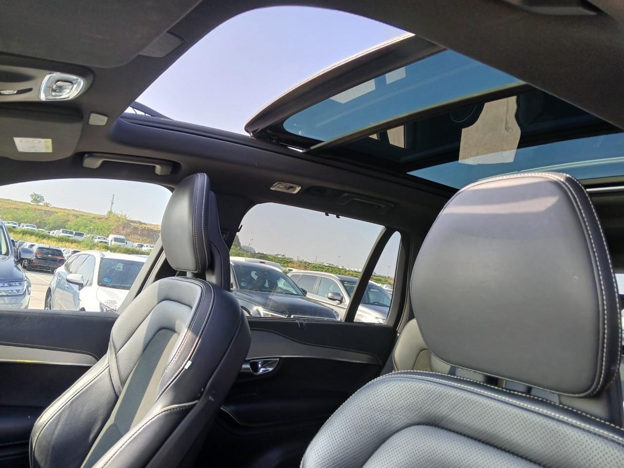 VOLVO XC90 2.0 B5 R DESIGN AWD 235CV 8 