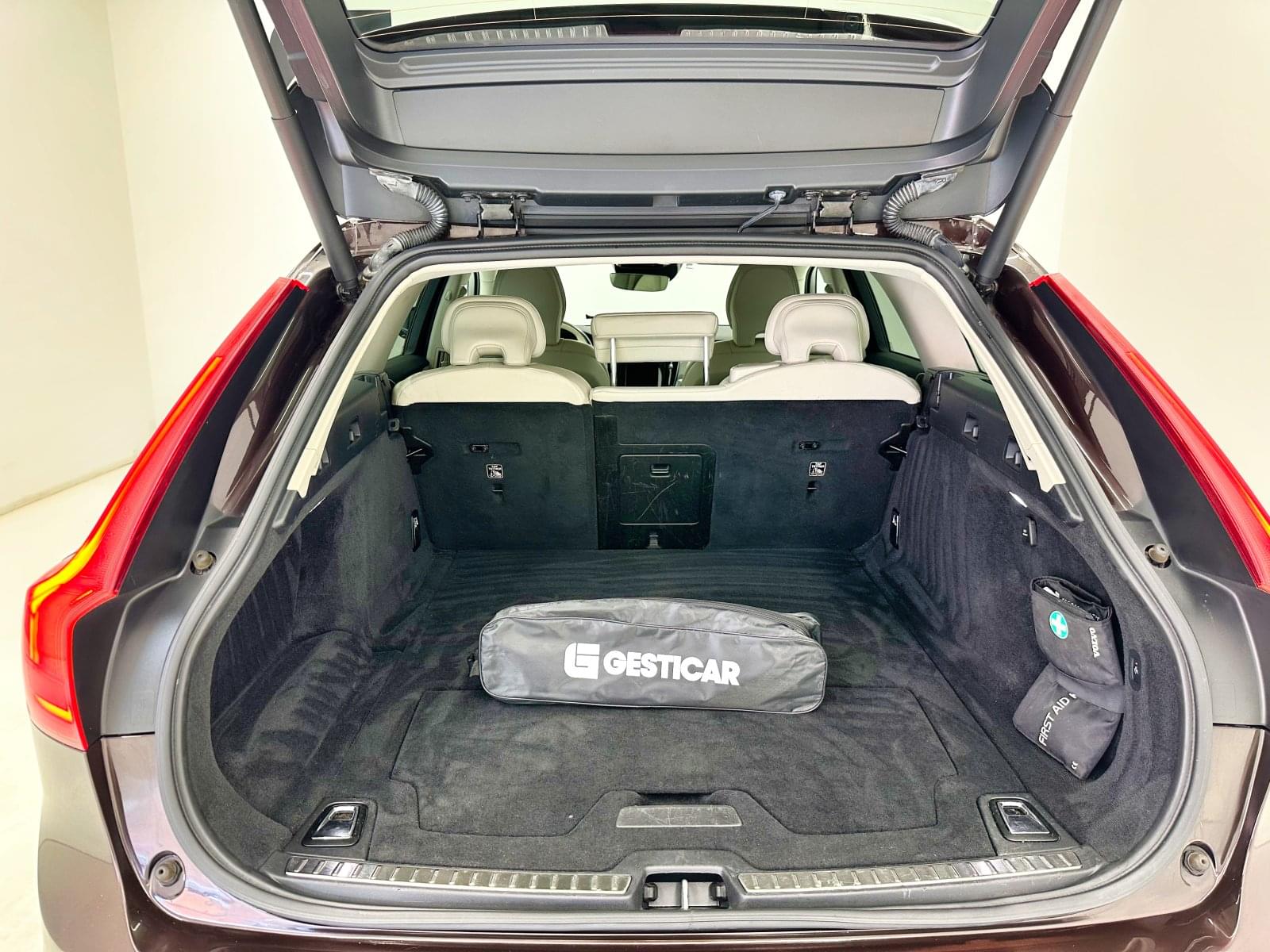 VOLVO V90 2.0 T4 Business Plus Auto 190cv 12 
