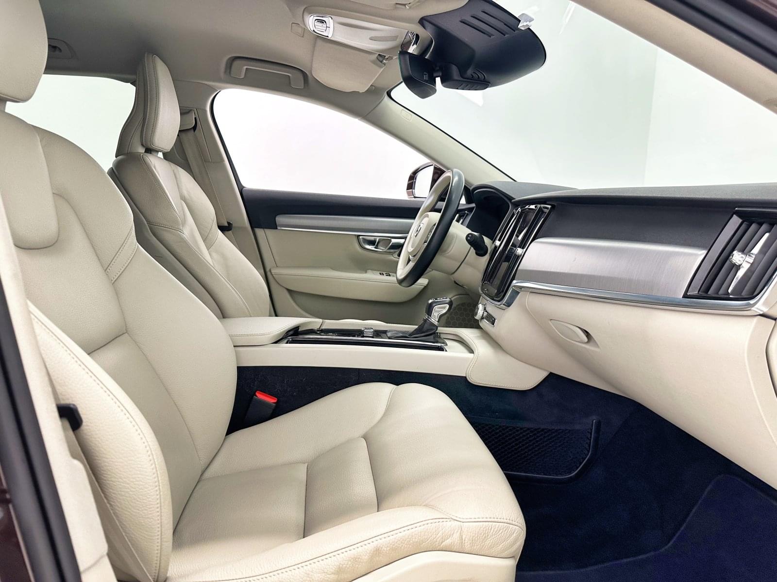 VOLVO V90 2.0 T4 Business Plus Auto 190cv 26 