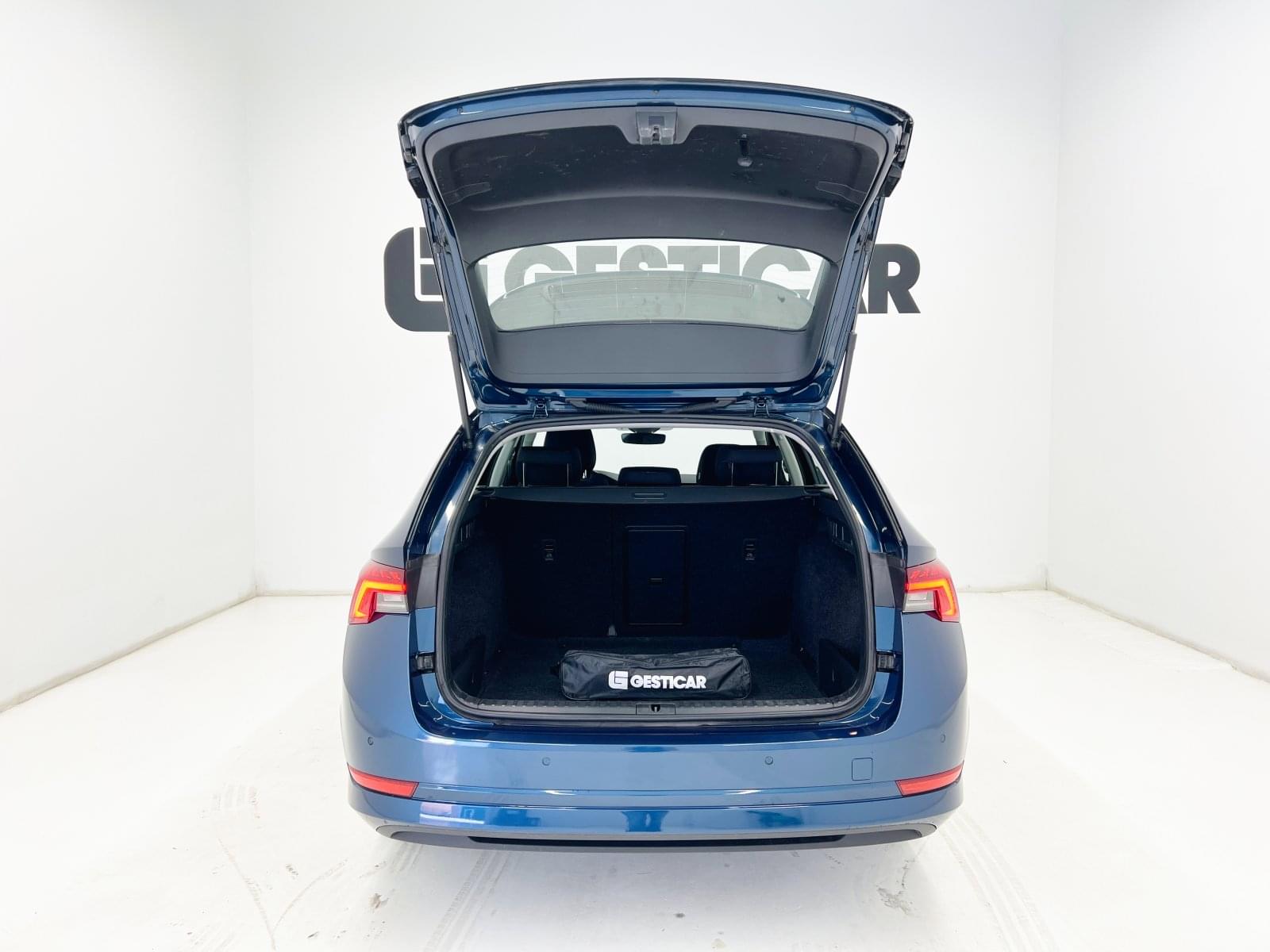 SKODA OCTAVIA COMBI 2.0 TDI 115CV MAN AMBITION 13 