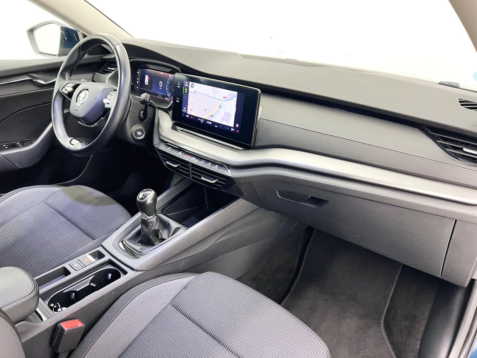 SKODA OCTAVIA COMBI 2.0 TDI 115CV MAN AMBITION 37 