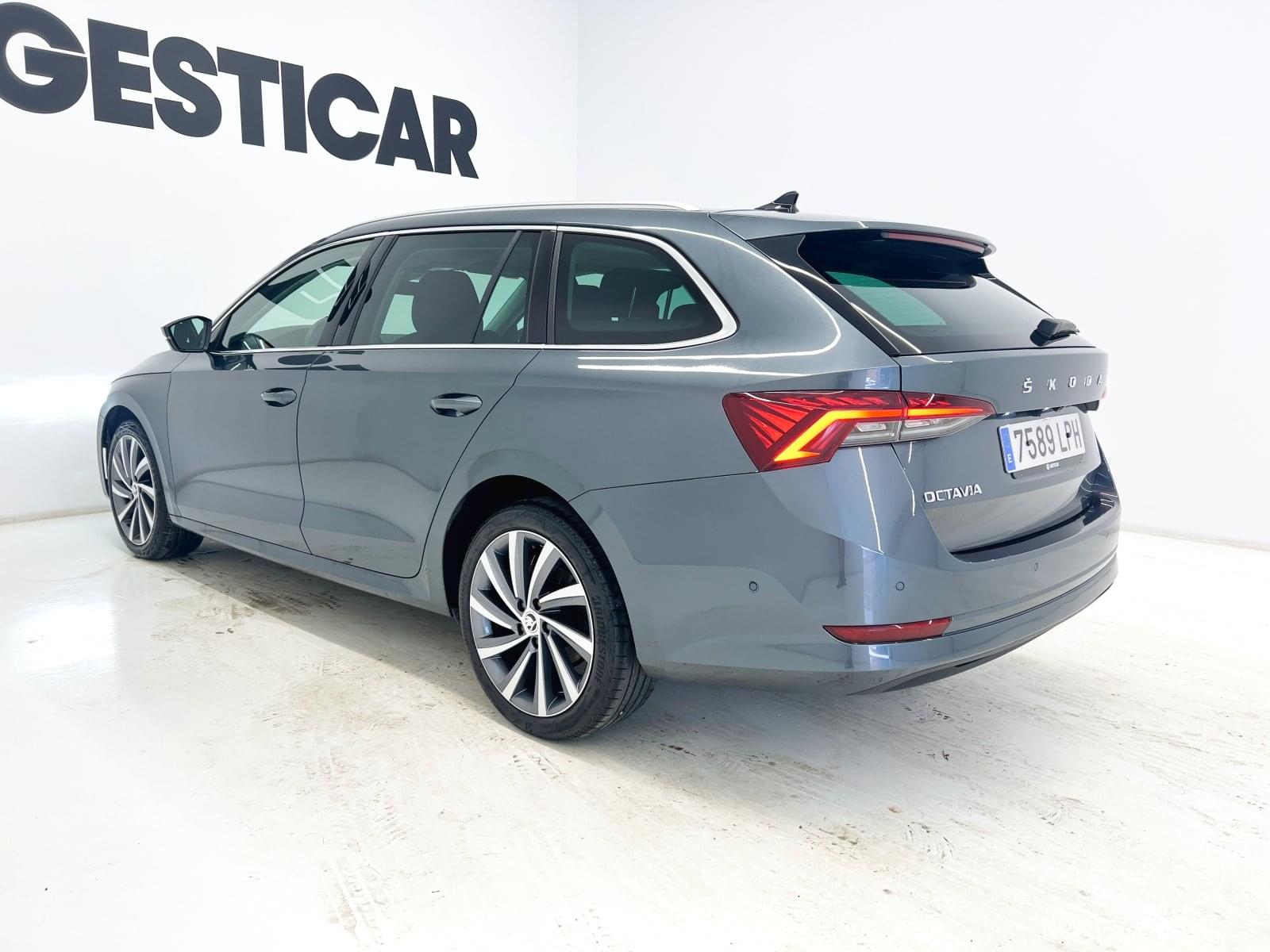 SKODA OCTAVIA COMBI 2.0 TDI 150CV  STYLE 10 