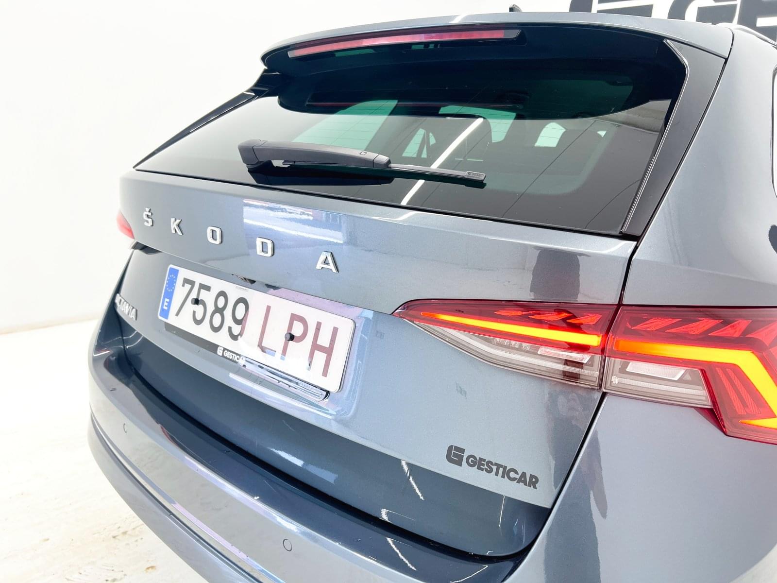 SKODA OCTAVIA COMBI 2.0 TDI 150CV  STYLE 17 