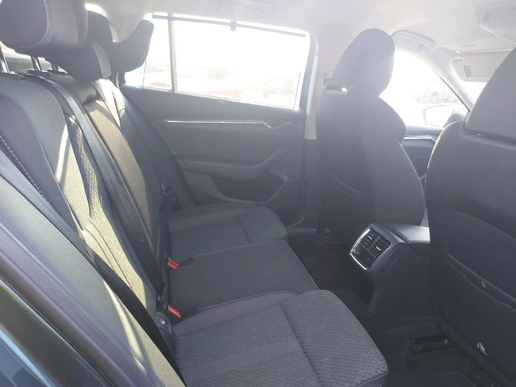 SKODA OCTAVIA COMBI 2.0 TDI 150CV  STYLE 11 